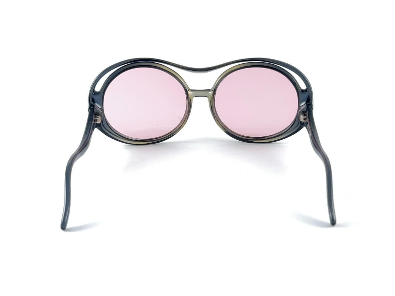  Miss Dior Vintage Oversized Optyl Collectors Item P02 Sunglasses Austria In Excellent Condition For Sale In Baleares, Baleares