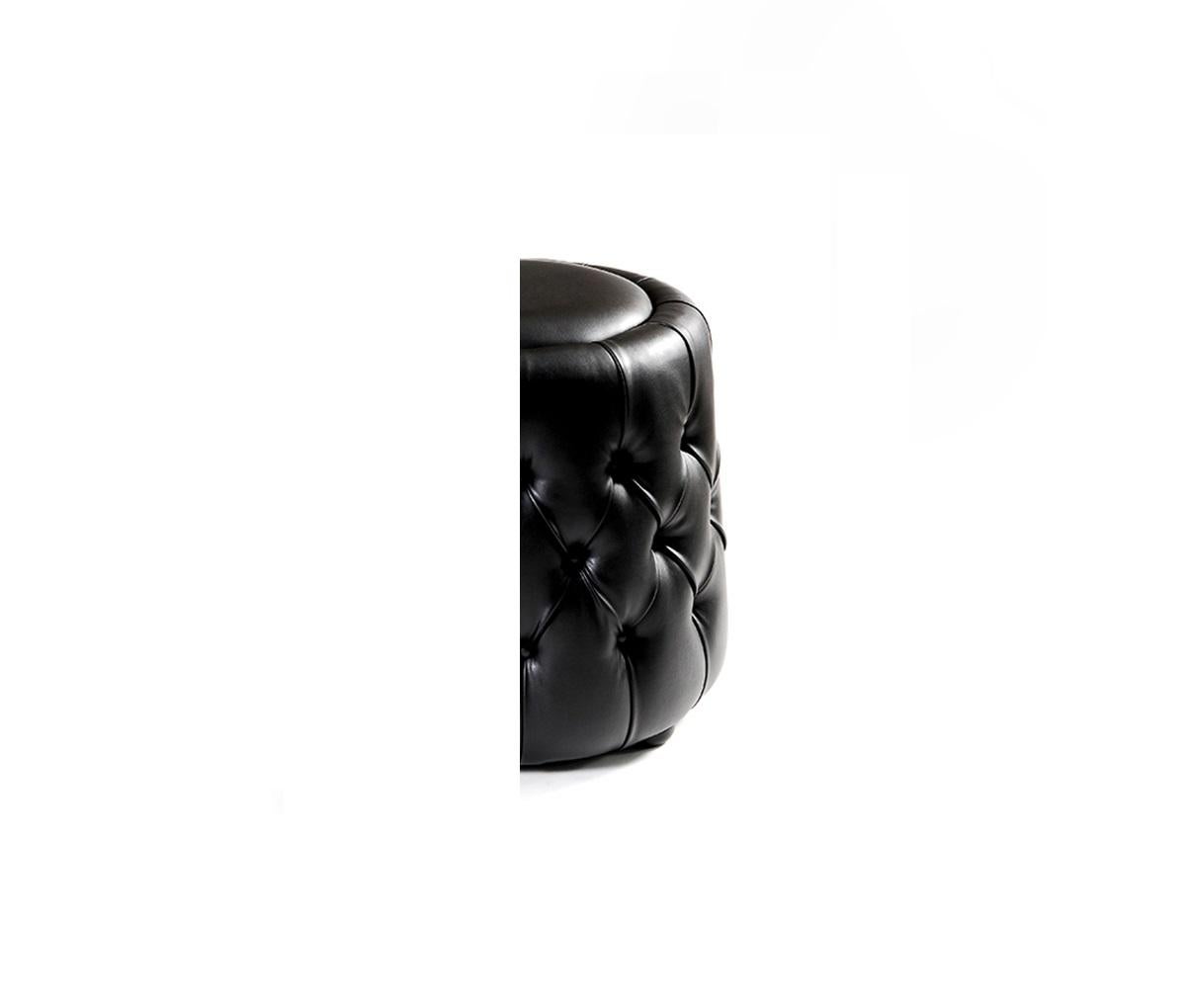 Miss Feet Hocker von Munna (Portugiesisch) im Angebot