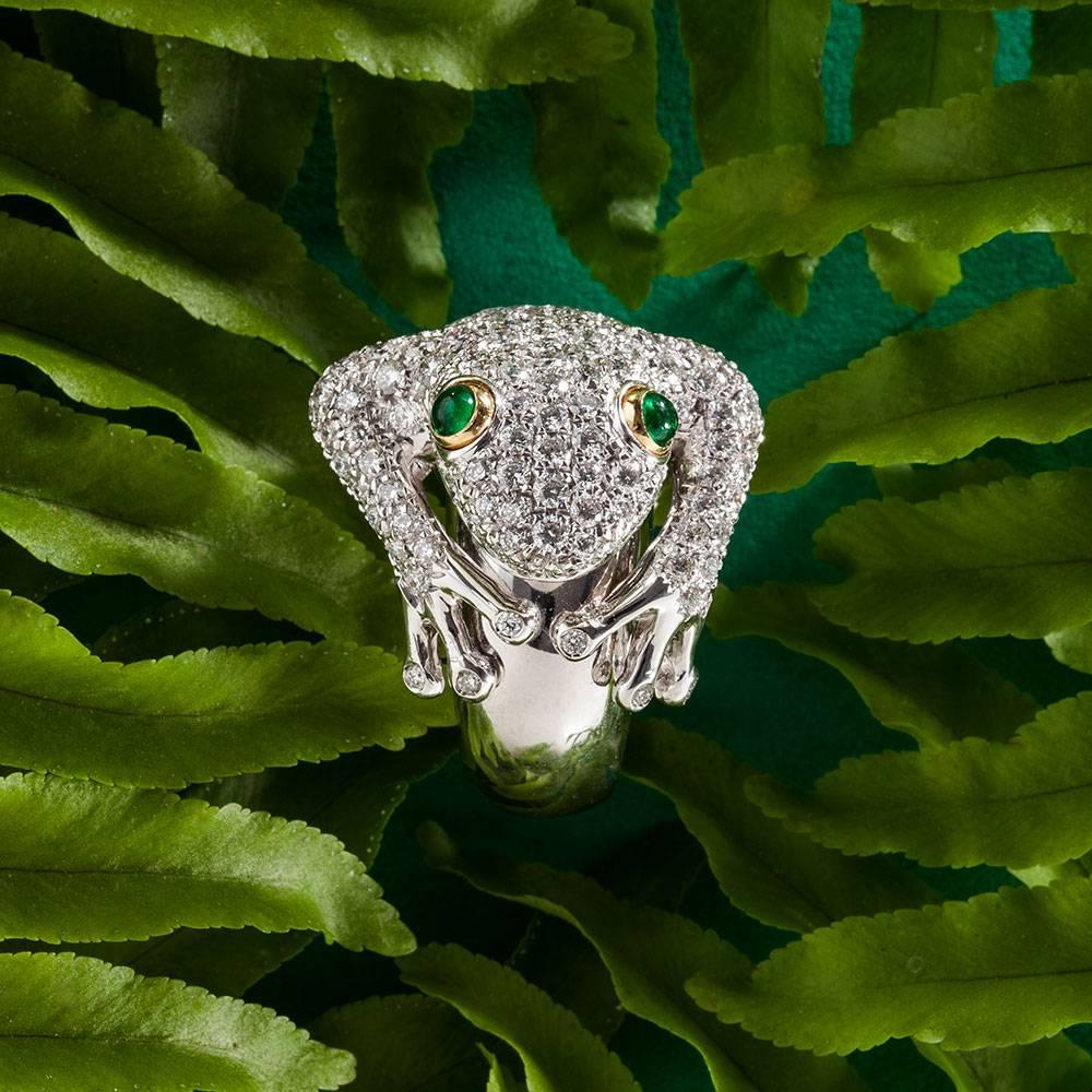 Missiaglia 1846 handmade Frog ring in white Gold Diamonds and Emeralds