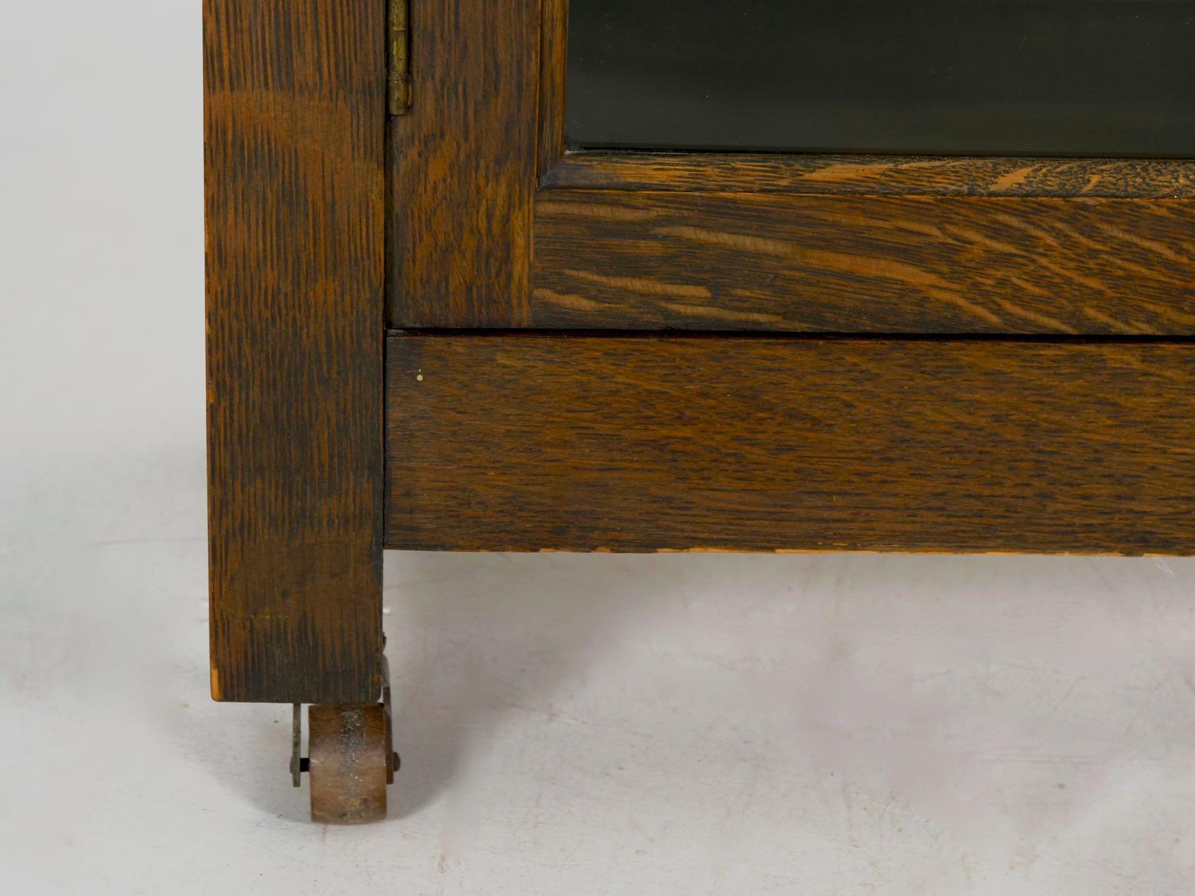 Mission Arts & Crafts Oak Antique Bookcase Bookshelf Cabinet, 20th Century 5