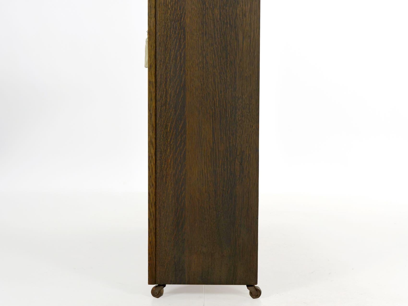Mission Arts & Crafts Oak Antique Bookcase Bookshelf Cabinet, 20th Century 8