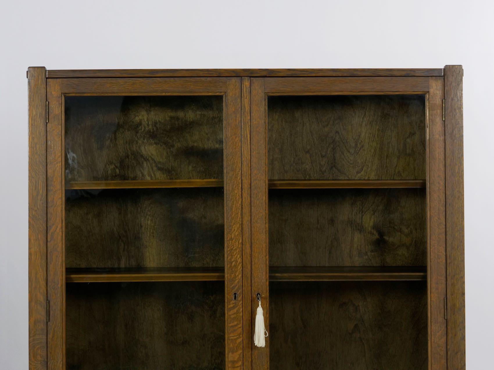 Mission Arts & Crafts Oak Antique Bookcase Bookshelf Cabinet, 20th Century 2
