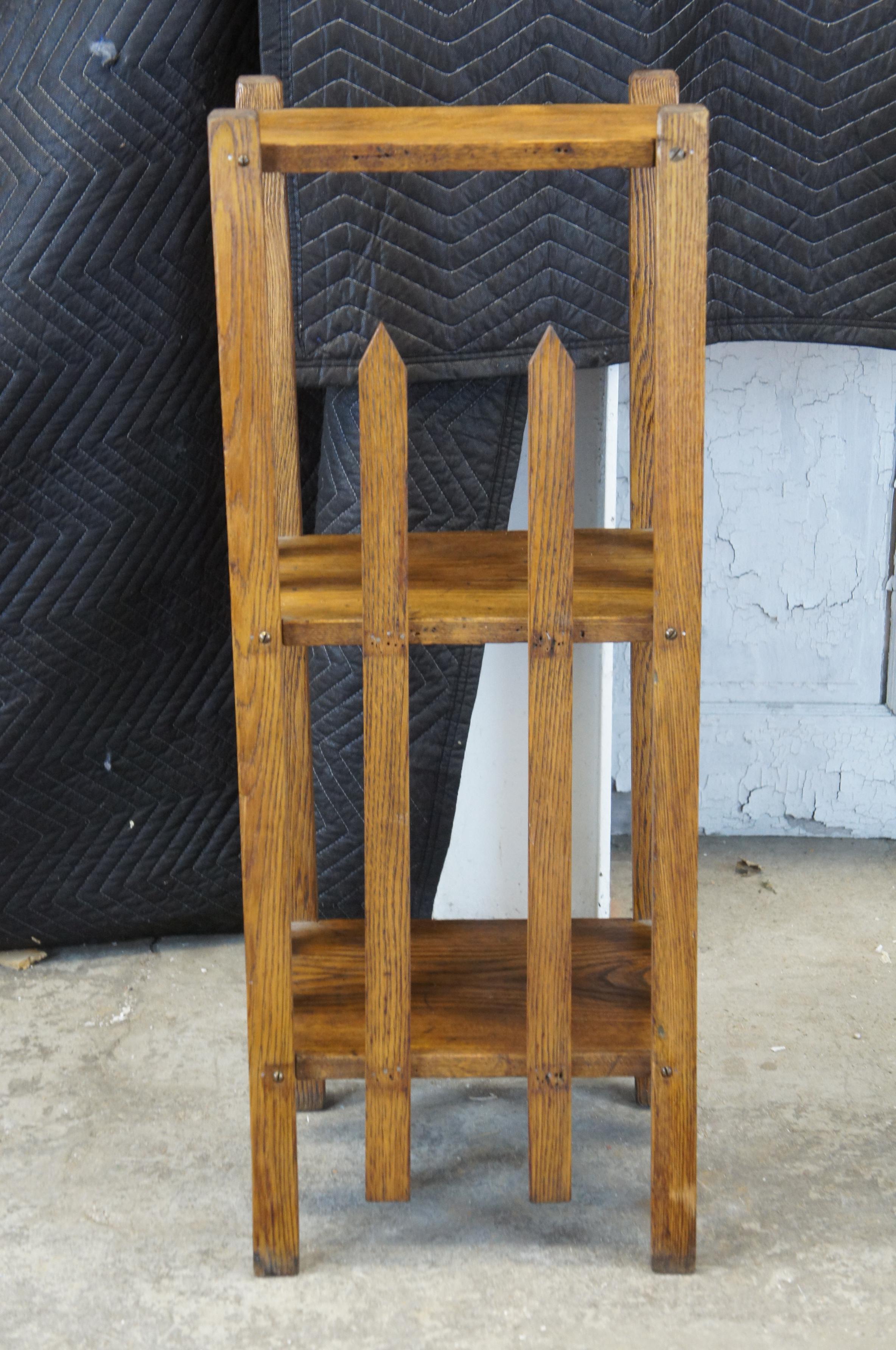 Mission Arts & Crafts Quartersawn Oak Bookshelf Pedestal Plant Stand Side Table In Good Condition For Sale In Dayton, OH