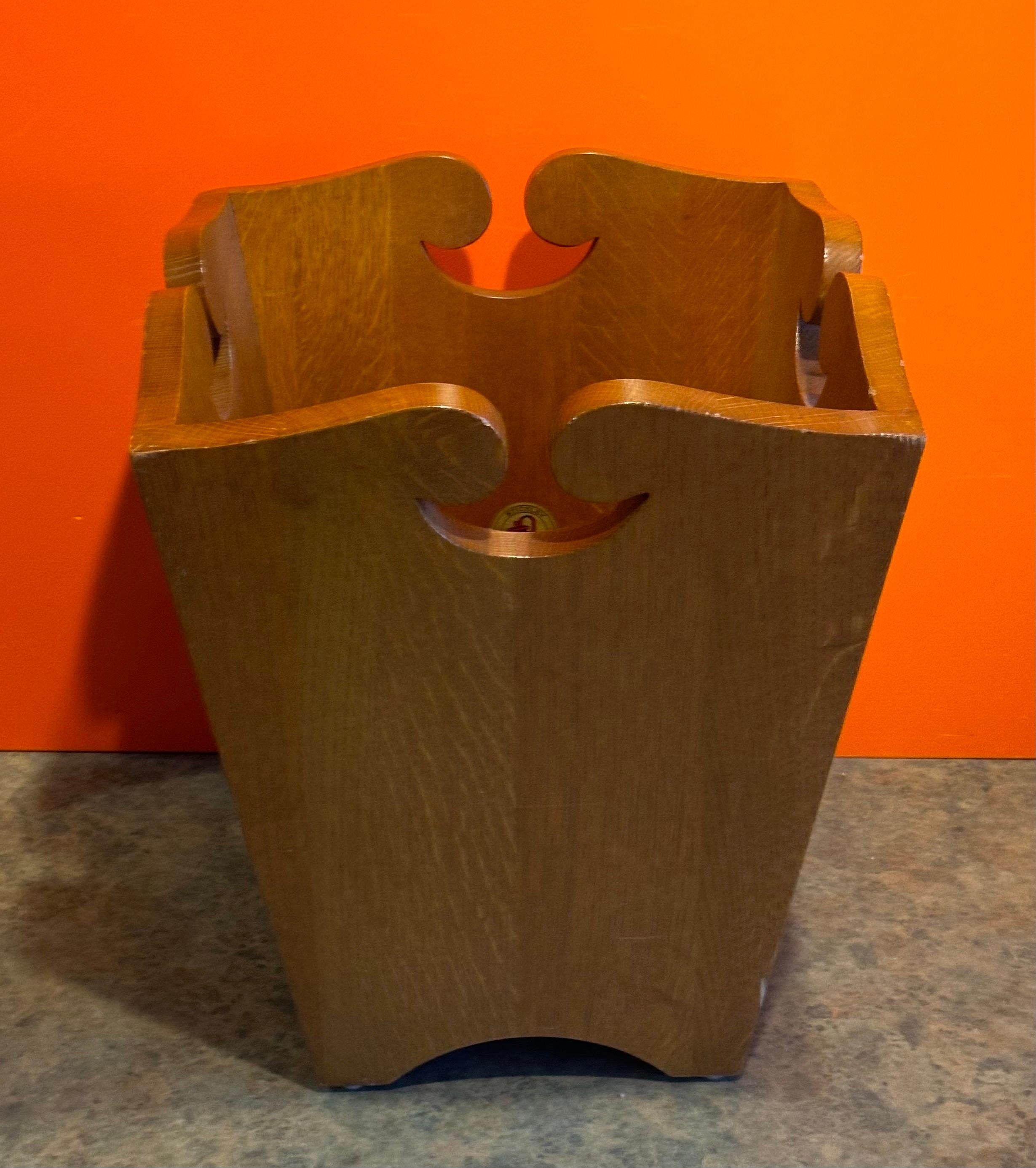 Mission / Craftsman Style American Quarter Sawn Oak Waste Basket by Stickley For Sale 1