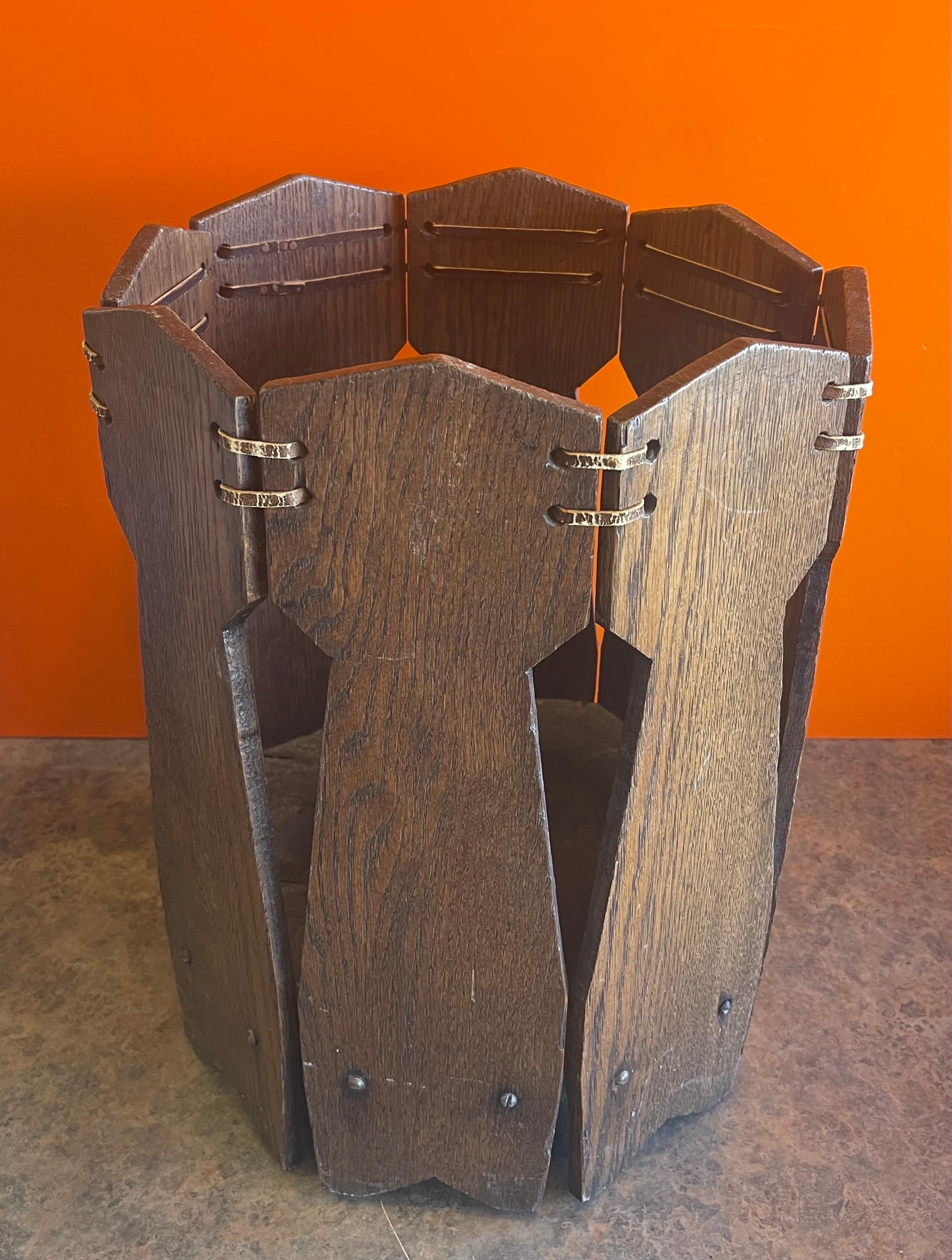 Mission / Craftsman Style American Quarter Sawn Oak Waste Basket In Good Condition In San Diego, CA