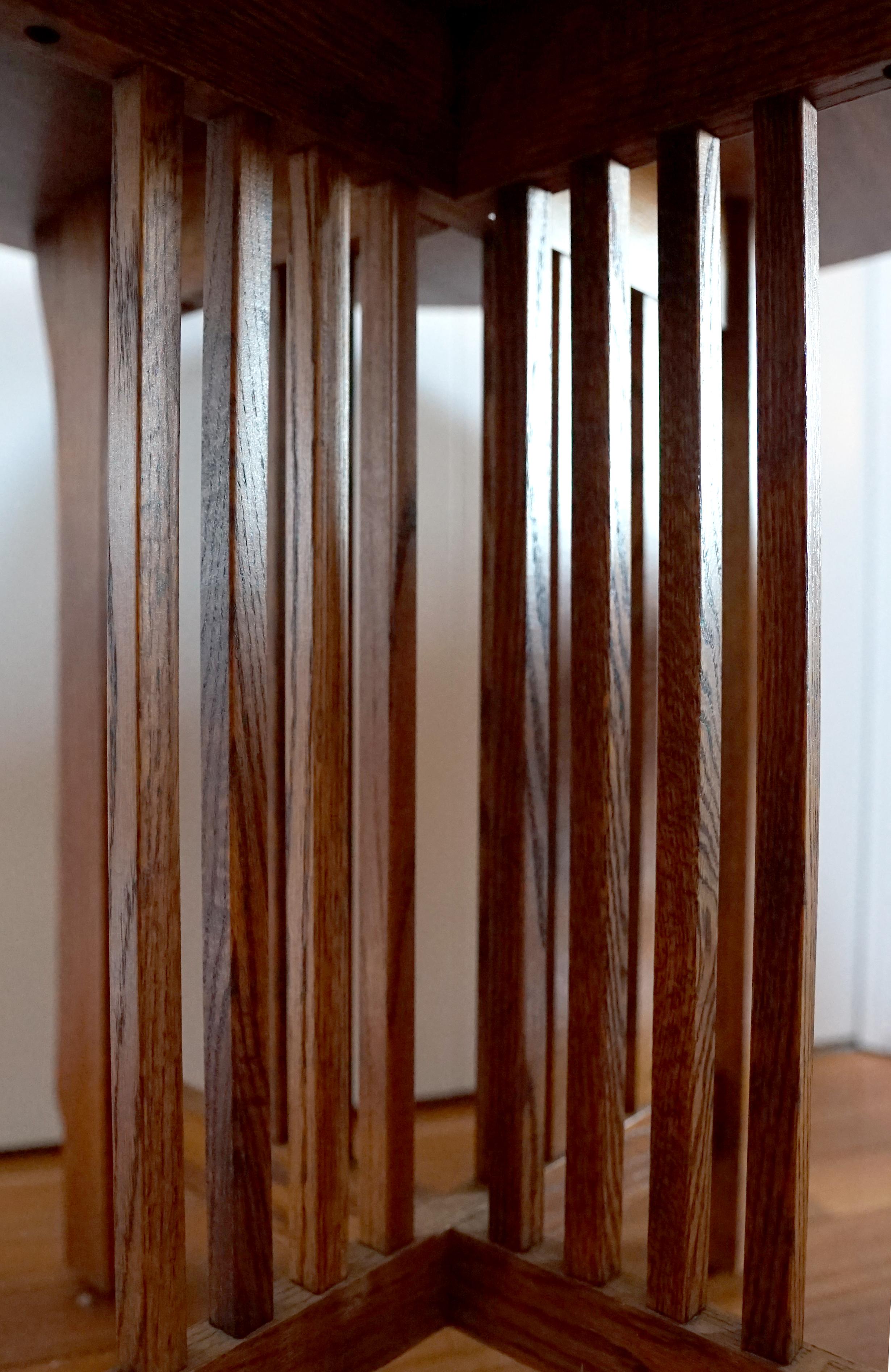 Mission Oak Arts and Crafts Round Table For Sale 2