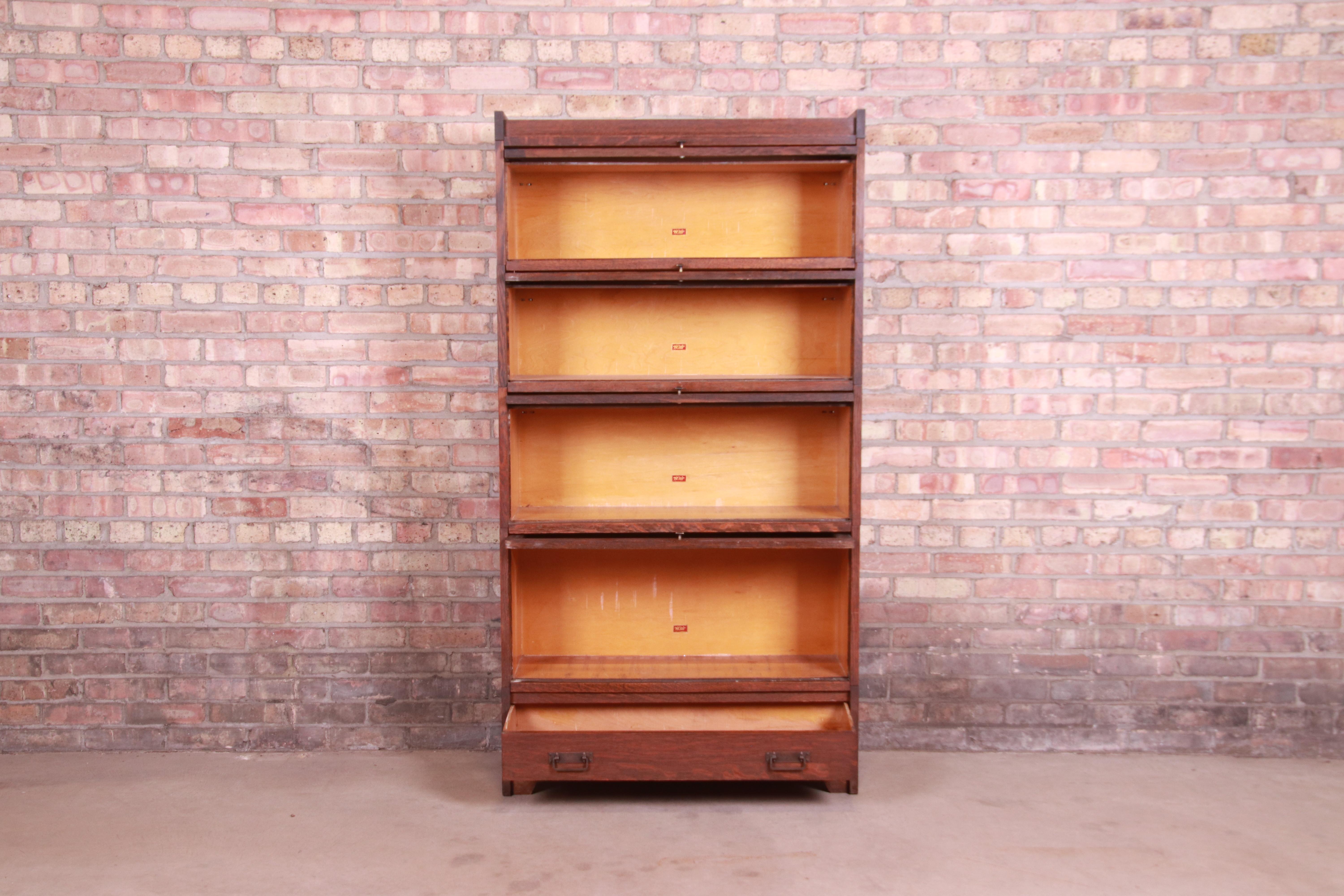 Mission Oak Arts & Crafts Four-Stack Barrister Bookcase by Weis, Circa 1900 In Good Condition In South Bend, IN