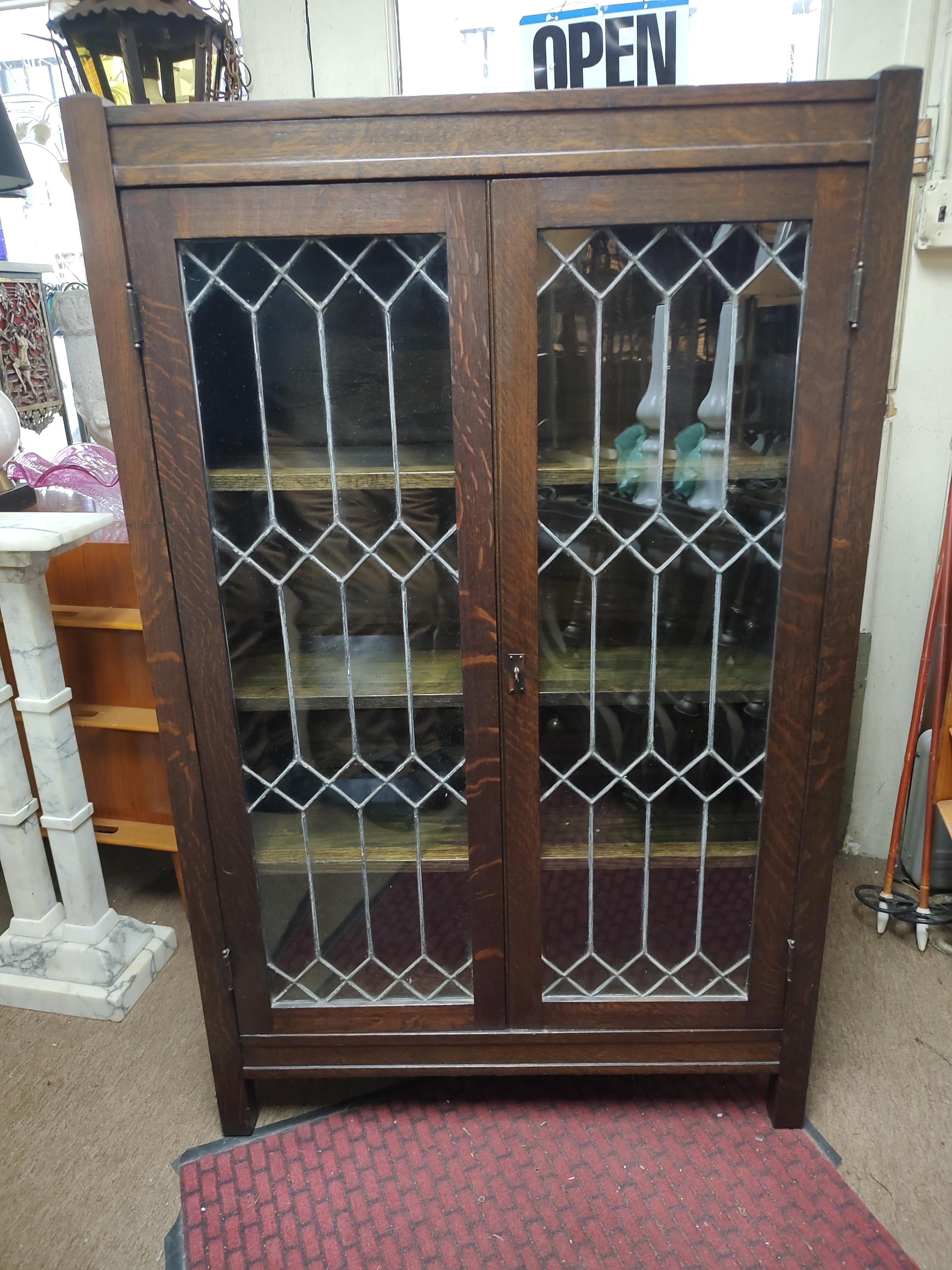 Mission Oak Arts &Crafts Leaded Glass Bookcase C1912 For Sale 2