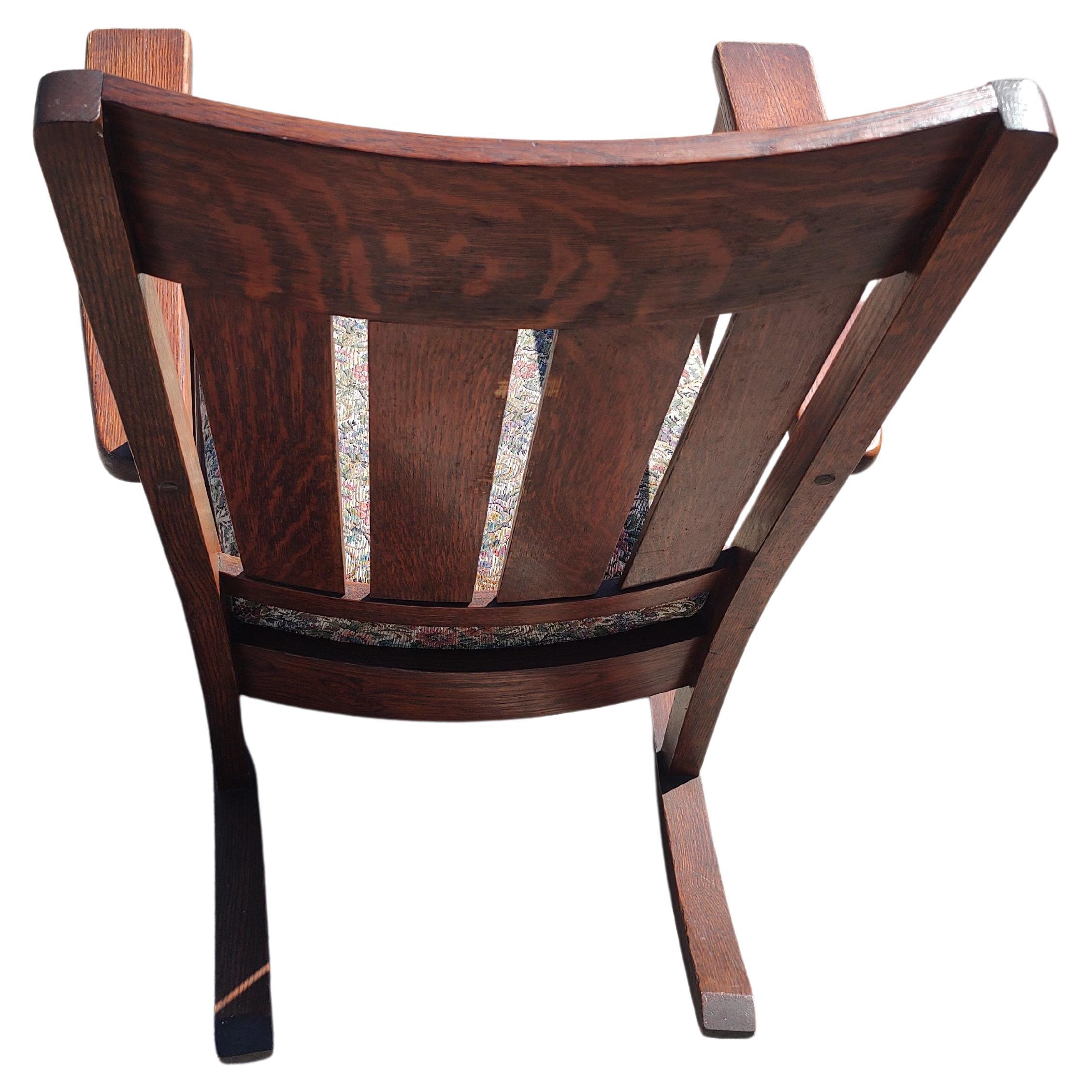 Chaise à bascule Mission en chêne Arts & Crafts de style Stickley Brothers C1915 Bon état - En vente à Port Jervis, NY