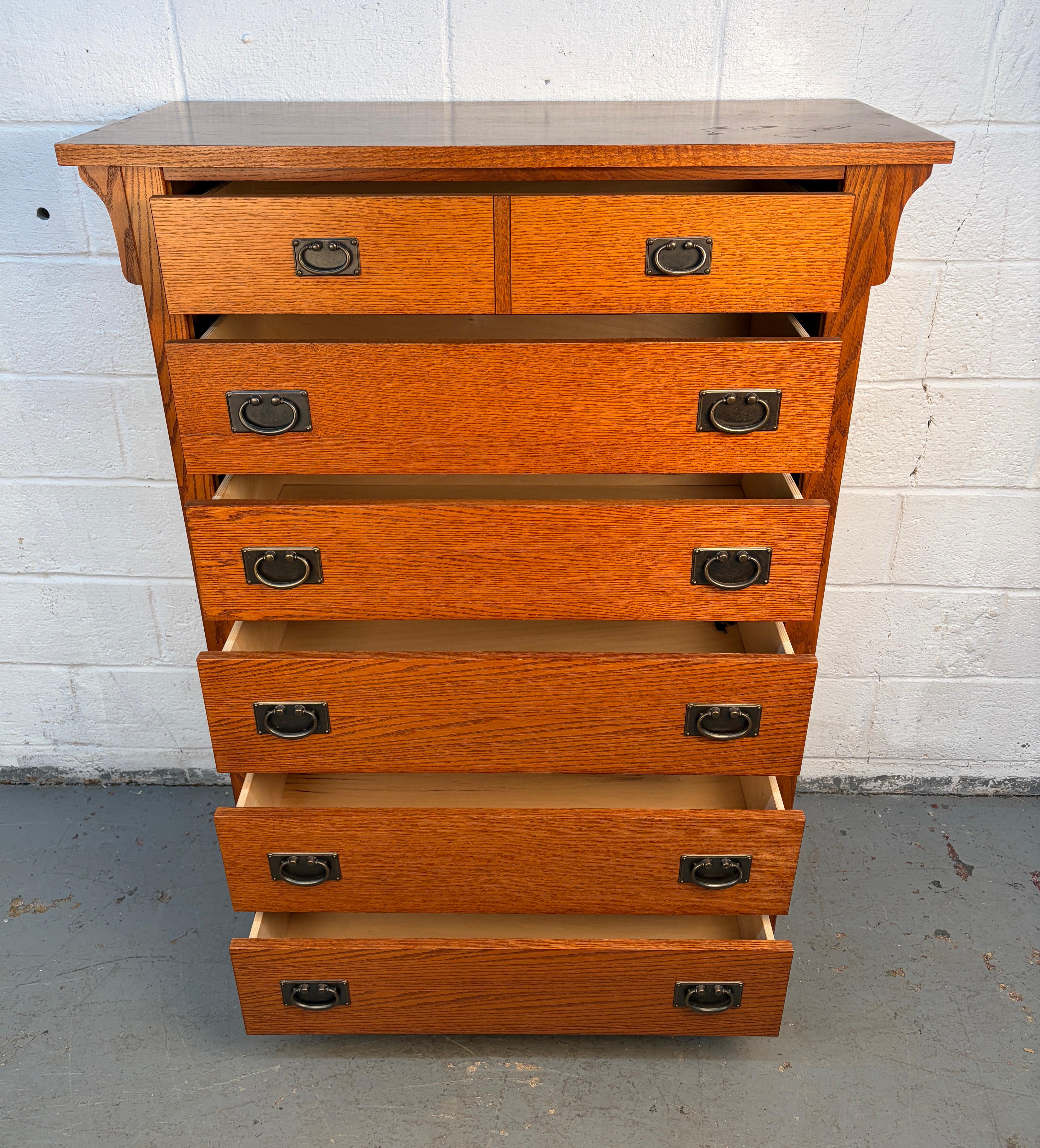 Mission Oak Highboy Dresser by Vaughan Bassett en venta 5