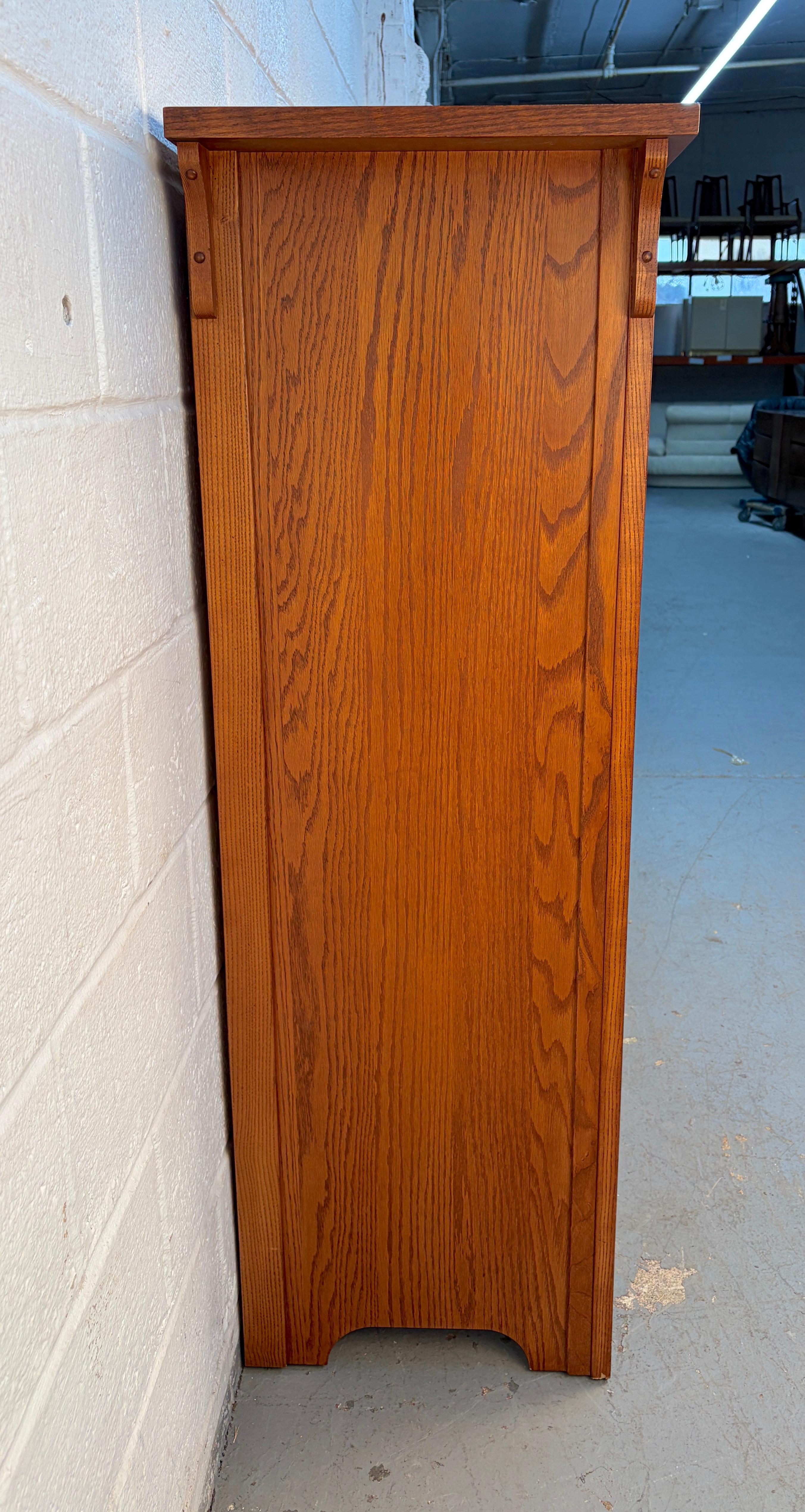 Mission Oak Highboy Dresser by Vaughan Bassett en venta 1