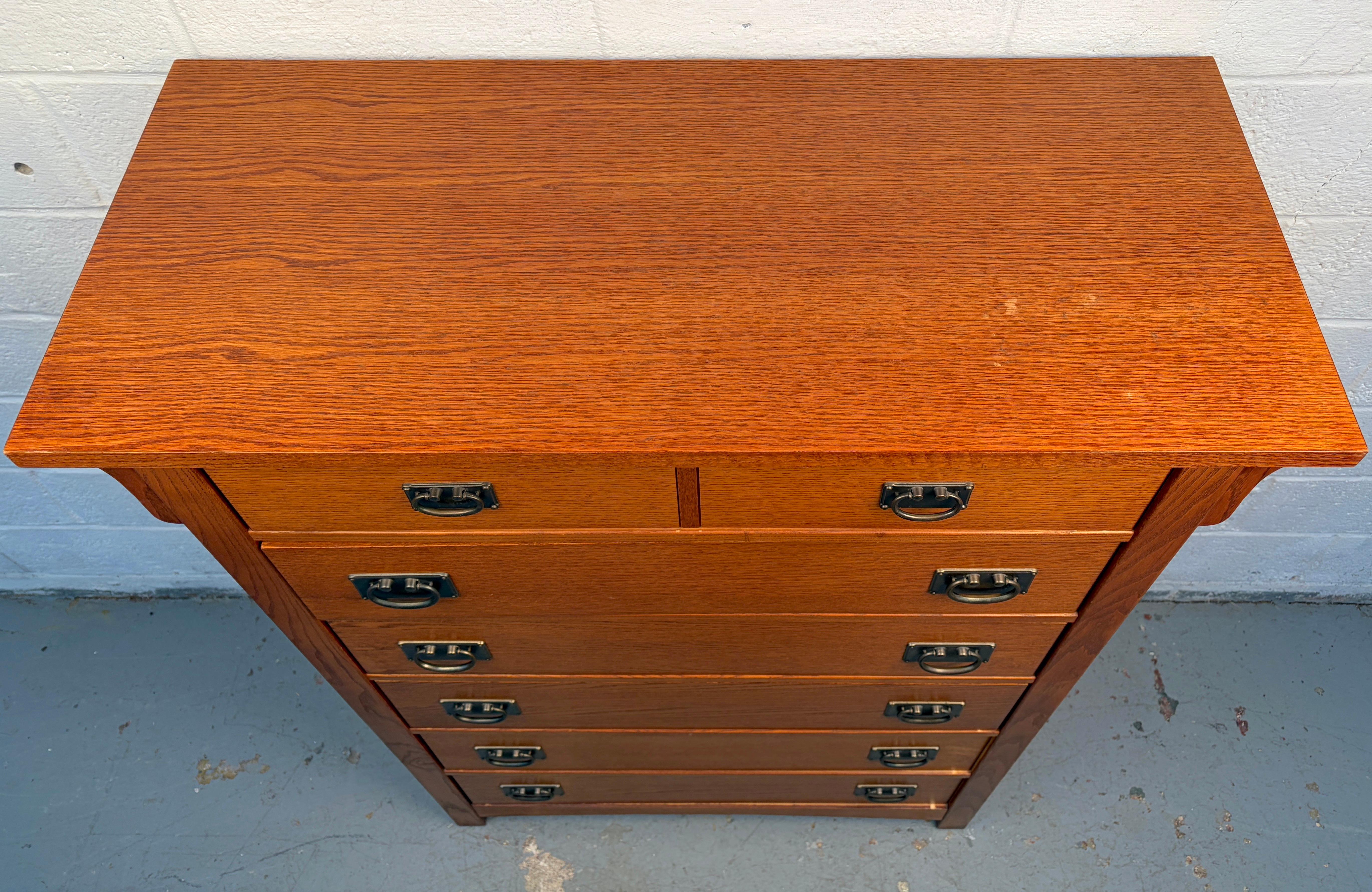 Mission Oak Highboy Dresser by Vaughan Bassett en venta 2