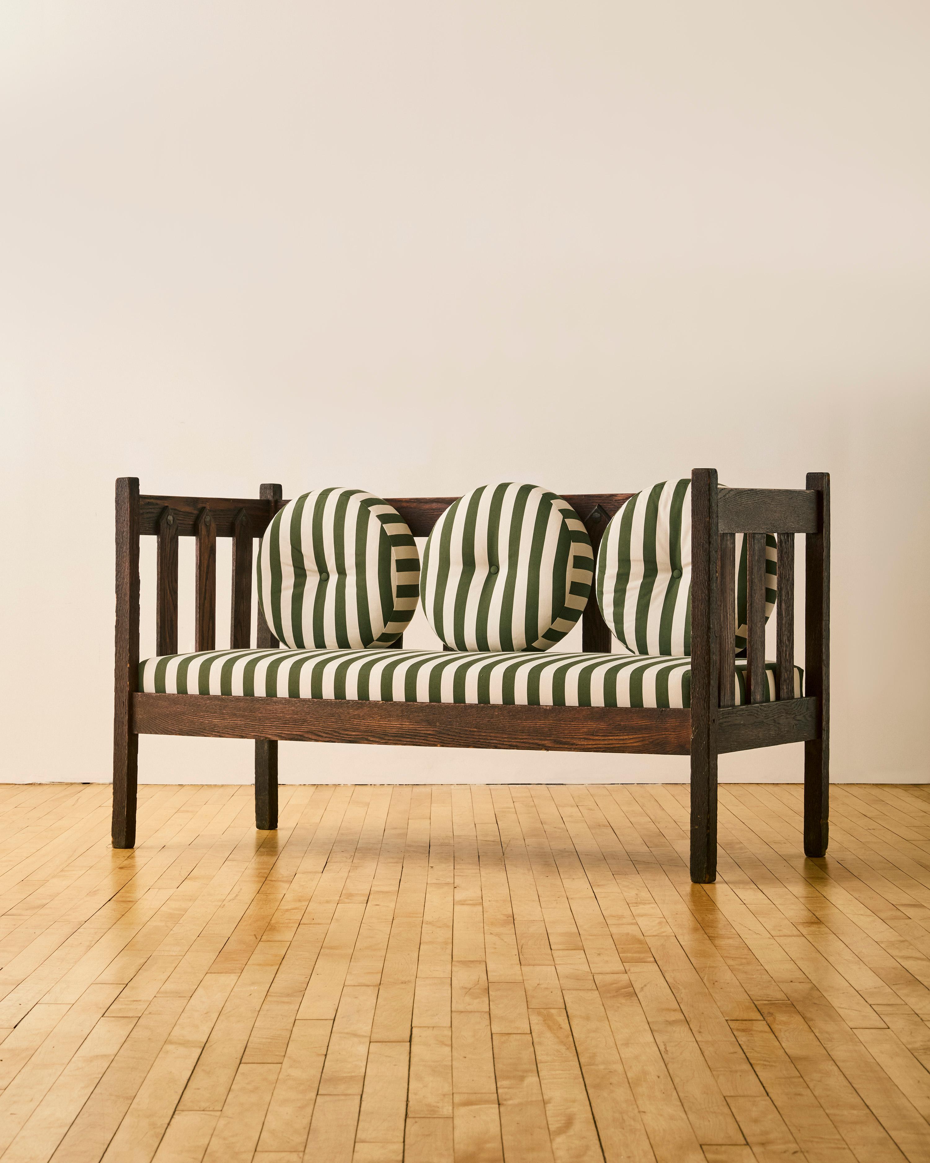 Fatto a mano Mission Oak Striped Settee in the style of Gustav Stickley in vendita