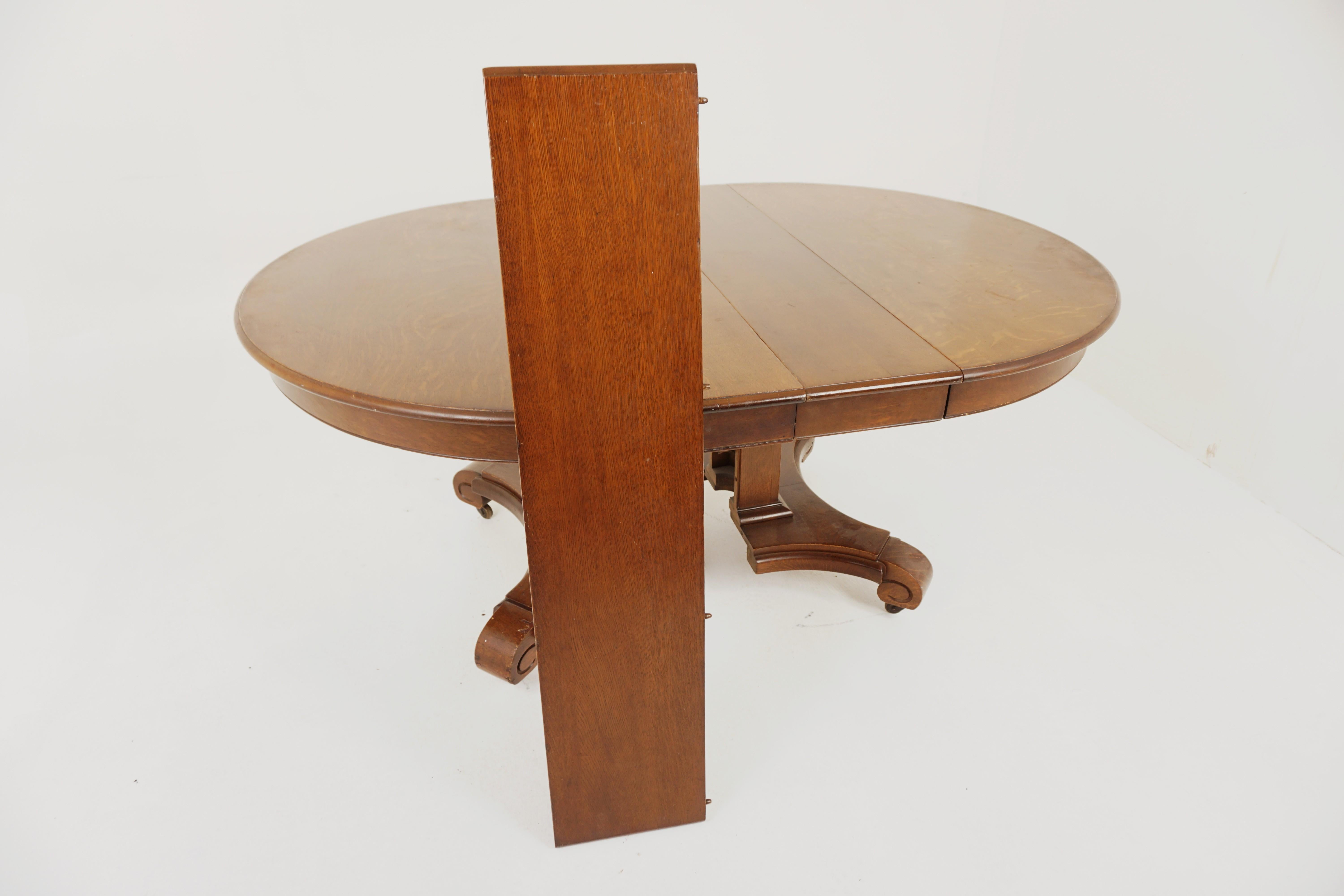 Mission Tiger Oak Arts & Crafts Round Dining Table 3 Leaves, America 1920, H1197 In Good Condition In Vancouver, BC