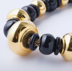 Collana vistosa Missoni in oro giallo 18 carati e perline nere - anni '80