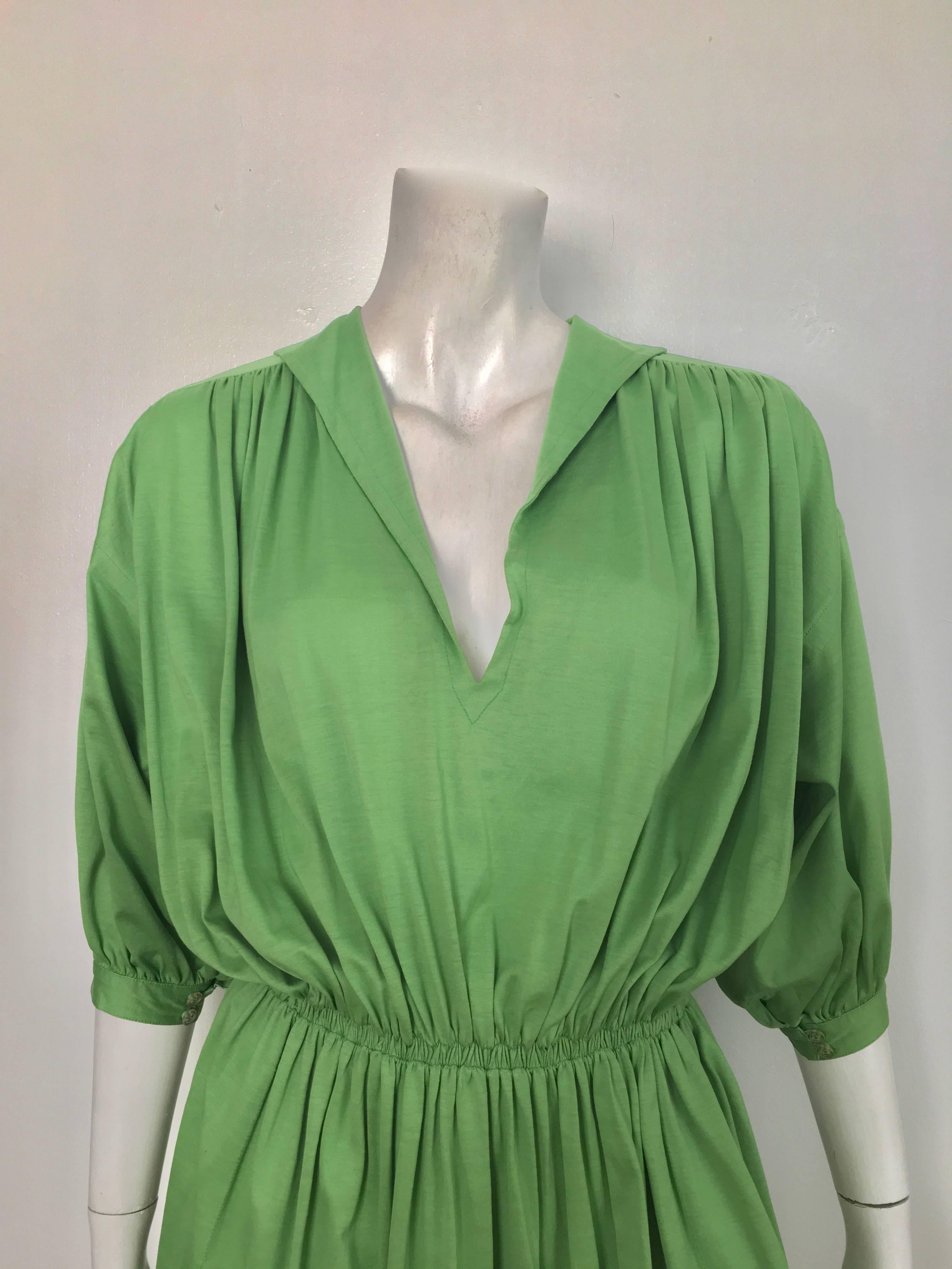 Missoni 1980s Green Cotton Casual Day Dress with Pockets Size Small. In Excellent Condition For Sale In Atlanta, GA