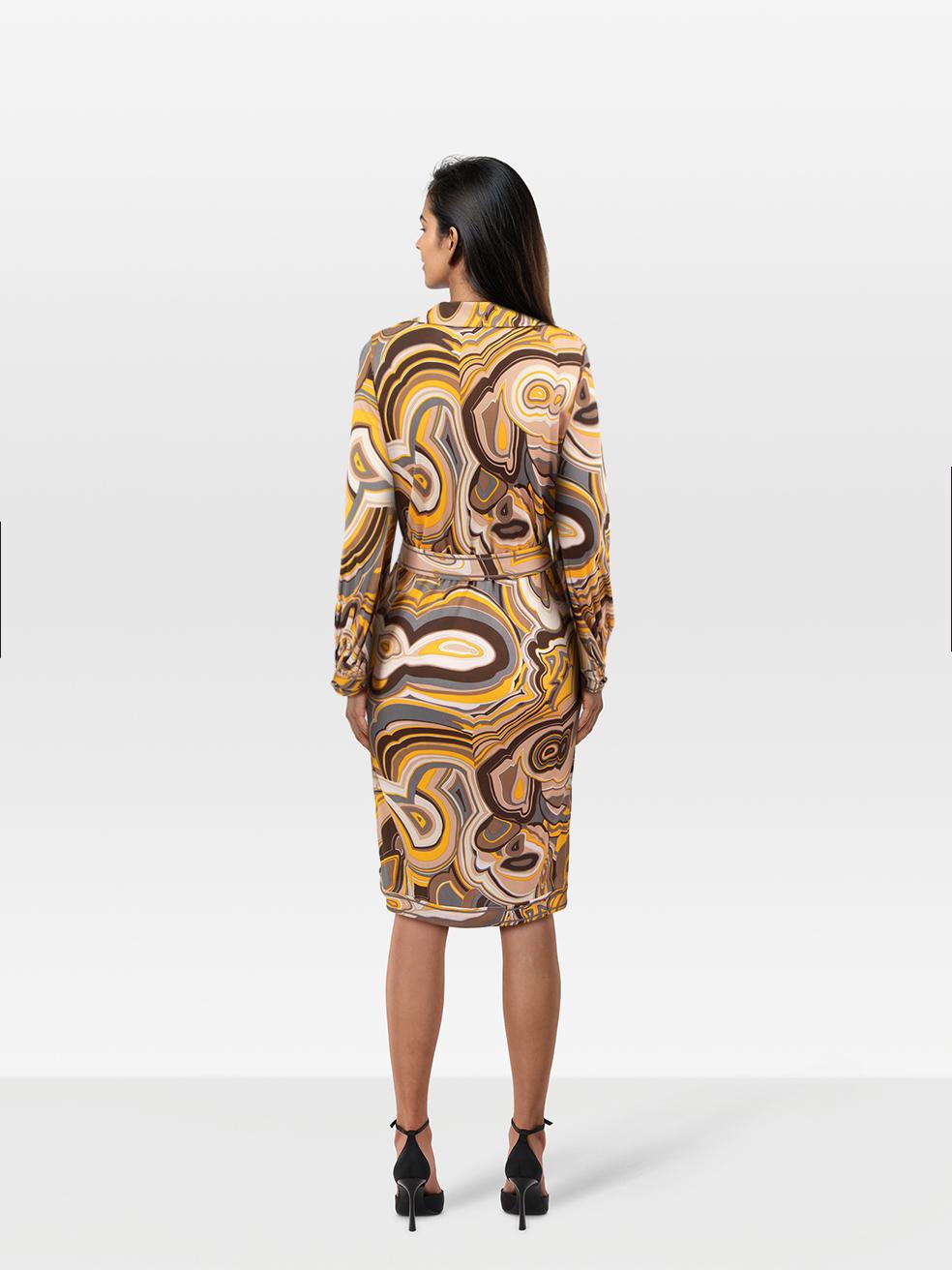 CONDITION is Very good. Minimal wear to the dress is evident. Marks on the bottom left and belt buckle on this used Missoni designer resale item.
 
 Details
 
 
 Multicolour
 
 Rayon
 
 Dress
 
 Abstract print
 
 Long sleeves
 
 Midi
 
 Belted
 
