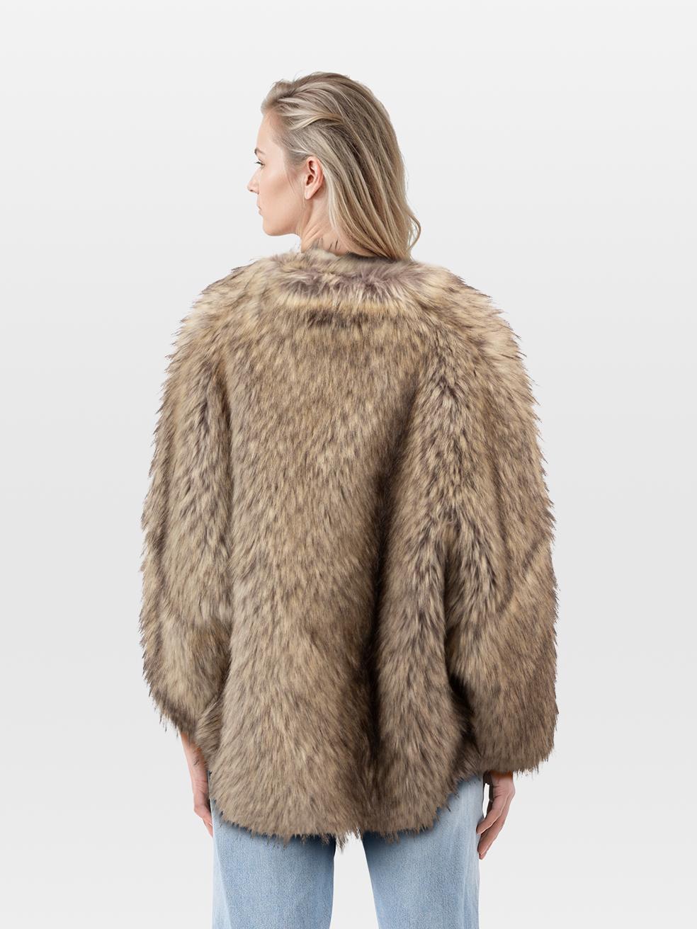CONDITION is Very good. Minimal wear to coat is evident. Minimal wear to the top centre front clasp which is missing the hook on this used Missoni designer resale item.
 
 Details
 
 
 Beige
 
 Faux fur
 
 Coat
 
 Oversized fit
 
 Single breasted
 
