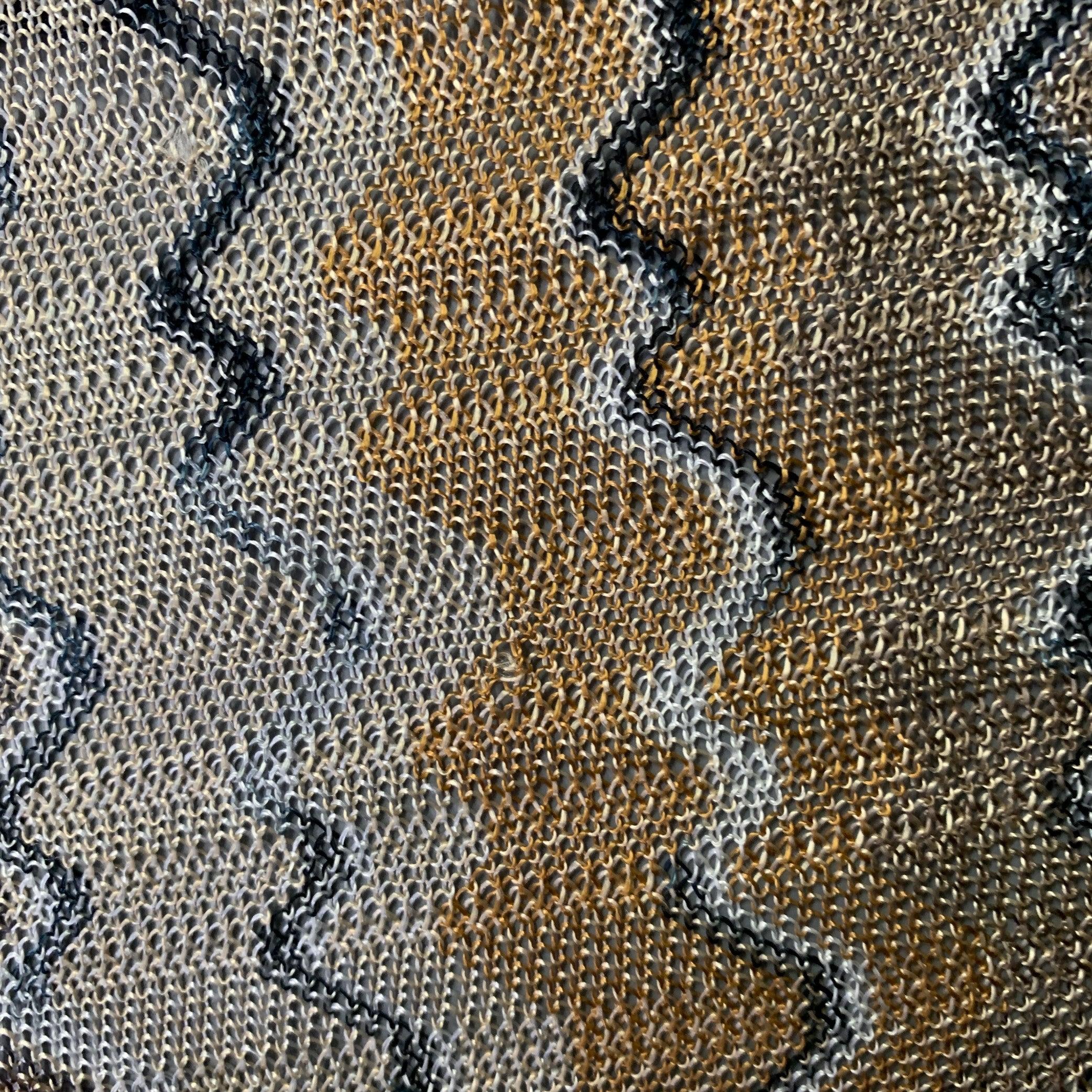 Missoni Beige Scialle con frangia in maglia di viscosa multi colore Zig Zag in vendita 1