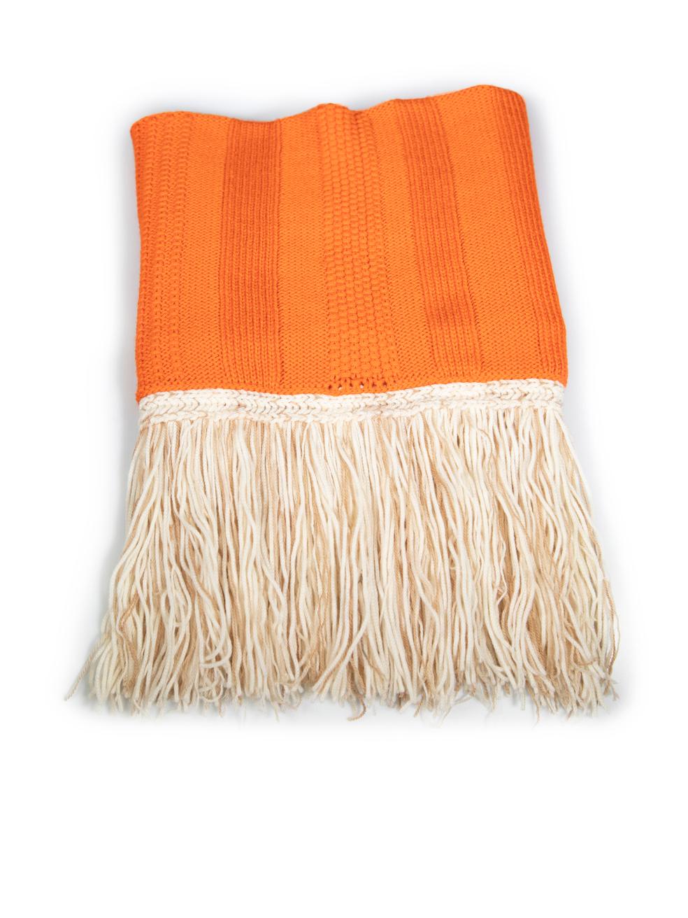 CONDITION is Never worn, with tags. No visible wear to snood is evident on this new Missoni designer resale item.
 
 
 
 Details
 
 
 Beige, orange accents
 
 Inside the snood is orange
 
 Label attached to Orange inside
 
 Wool
 
 Striped
 
 Knit
