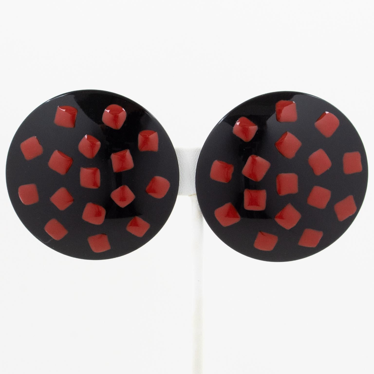 Orecchini a clip in lucite con Dot Dot Dot neri e rossi di Missoni in vendita 2