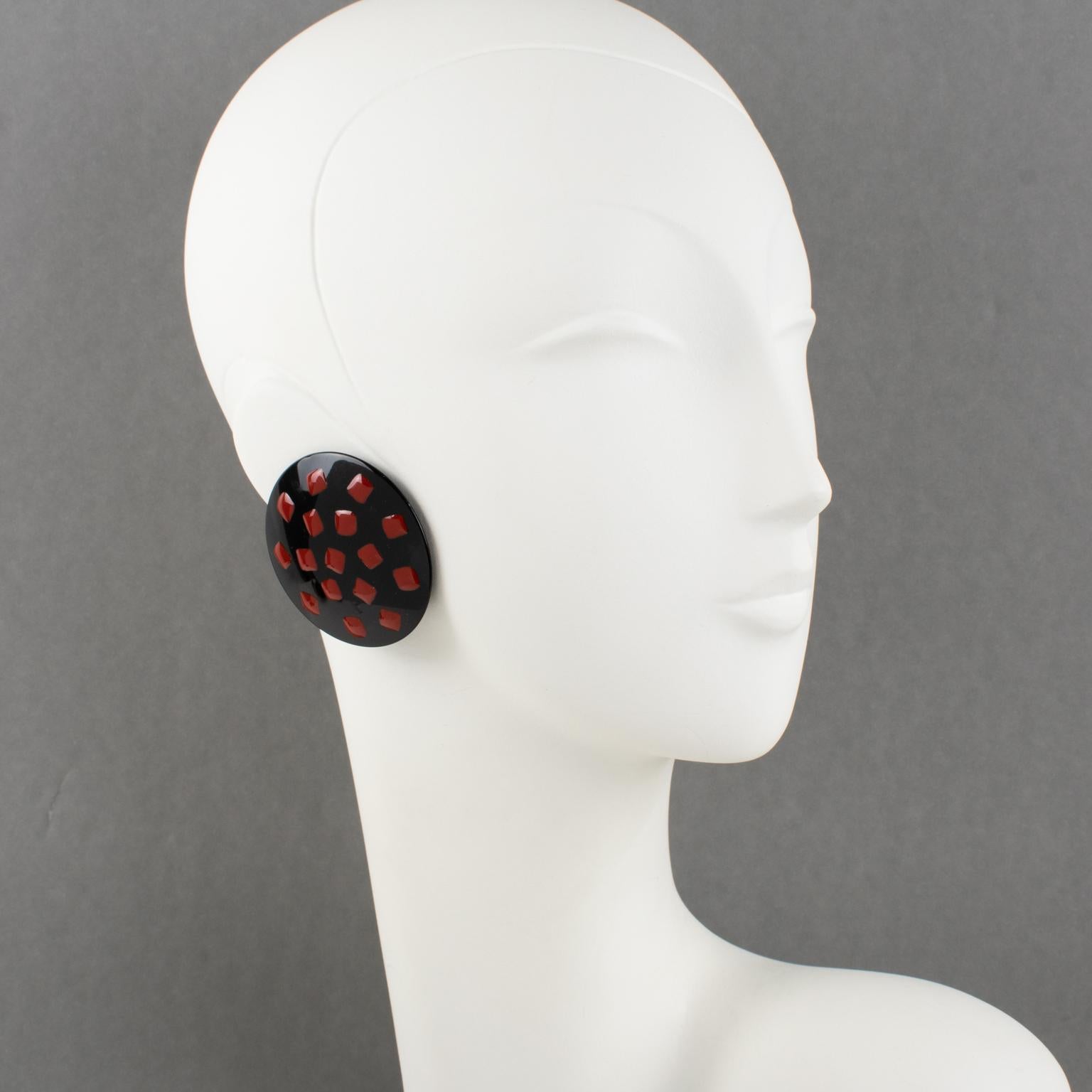 Orecchini a clip in lucite con Dot Dot Dot neri e rossi di Missoni in vendita 3