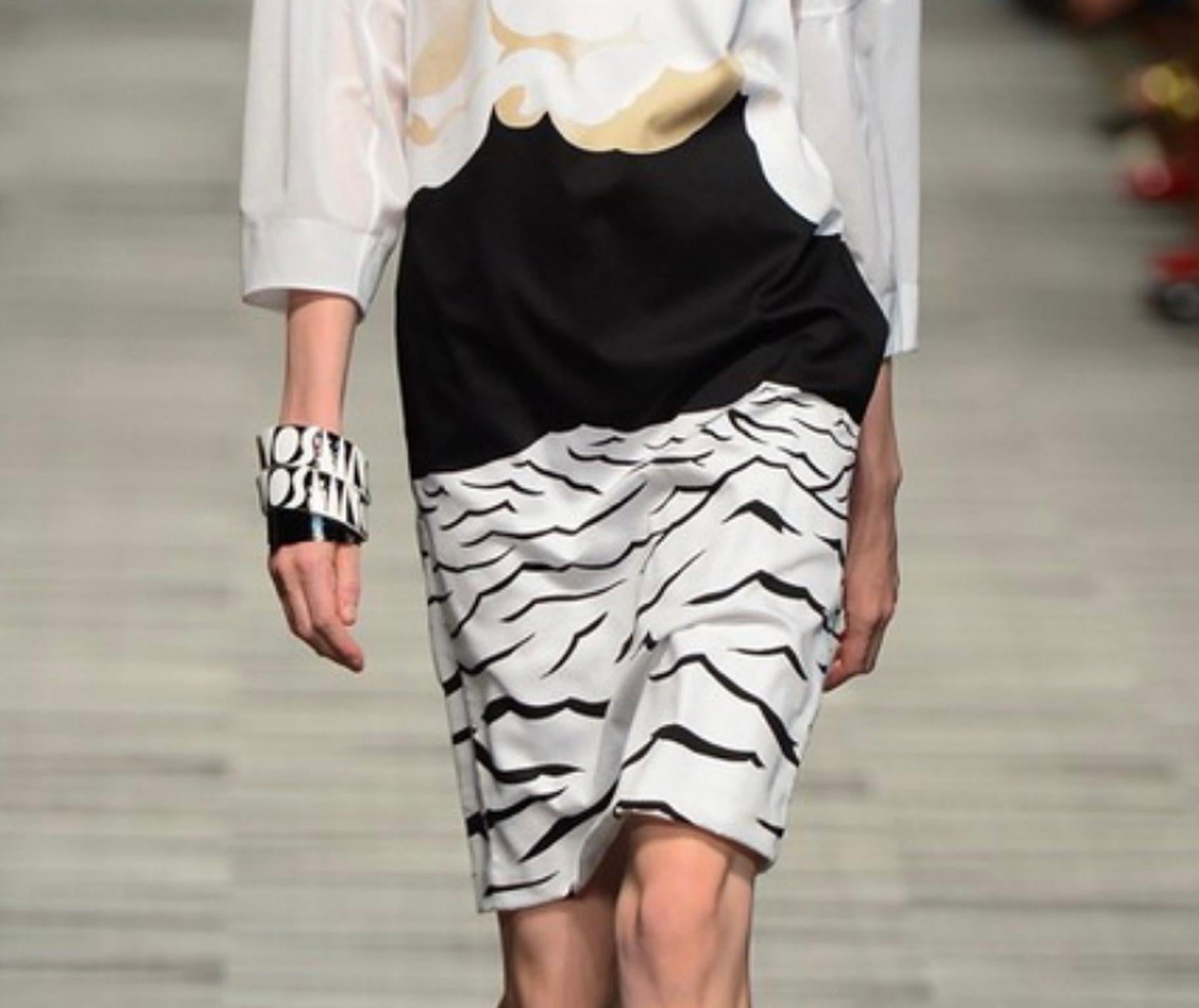 Missoni Black and White Lucite and Metal Bracelet Bangle, Runway Spring 2014 For Sale 6