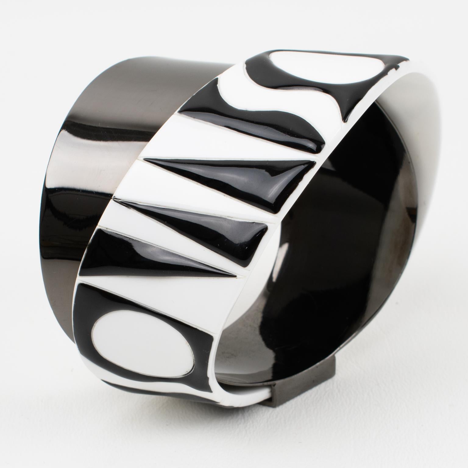 Missoni Black and White Lucite and Metal Bracelet Bangle, Runway Spring 2014 For Sale 2