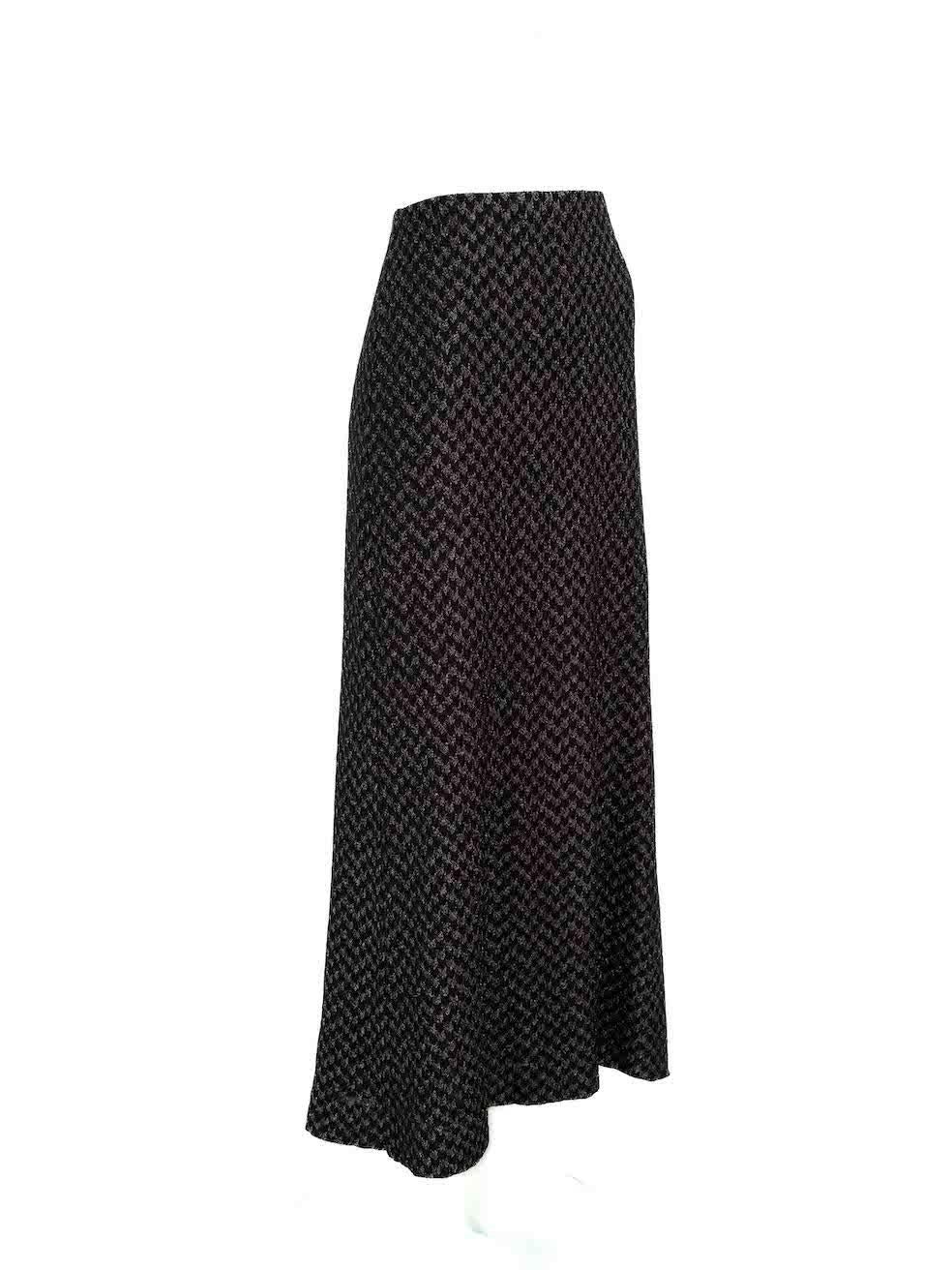 CONDITION is Very good. Minimal wear to skirt is evident. Minimal wear to lining layer where parts of the hem have come unstitched on this used Missoni designer resale item.
 
 Details
 Black
 Synthetic
 Skirt
 Metallic patterned
 Midi
 Elasticated