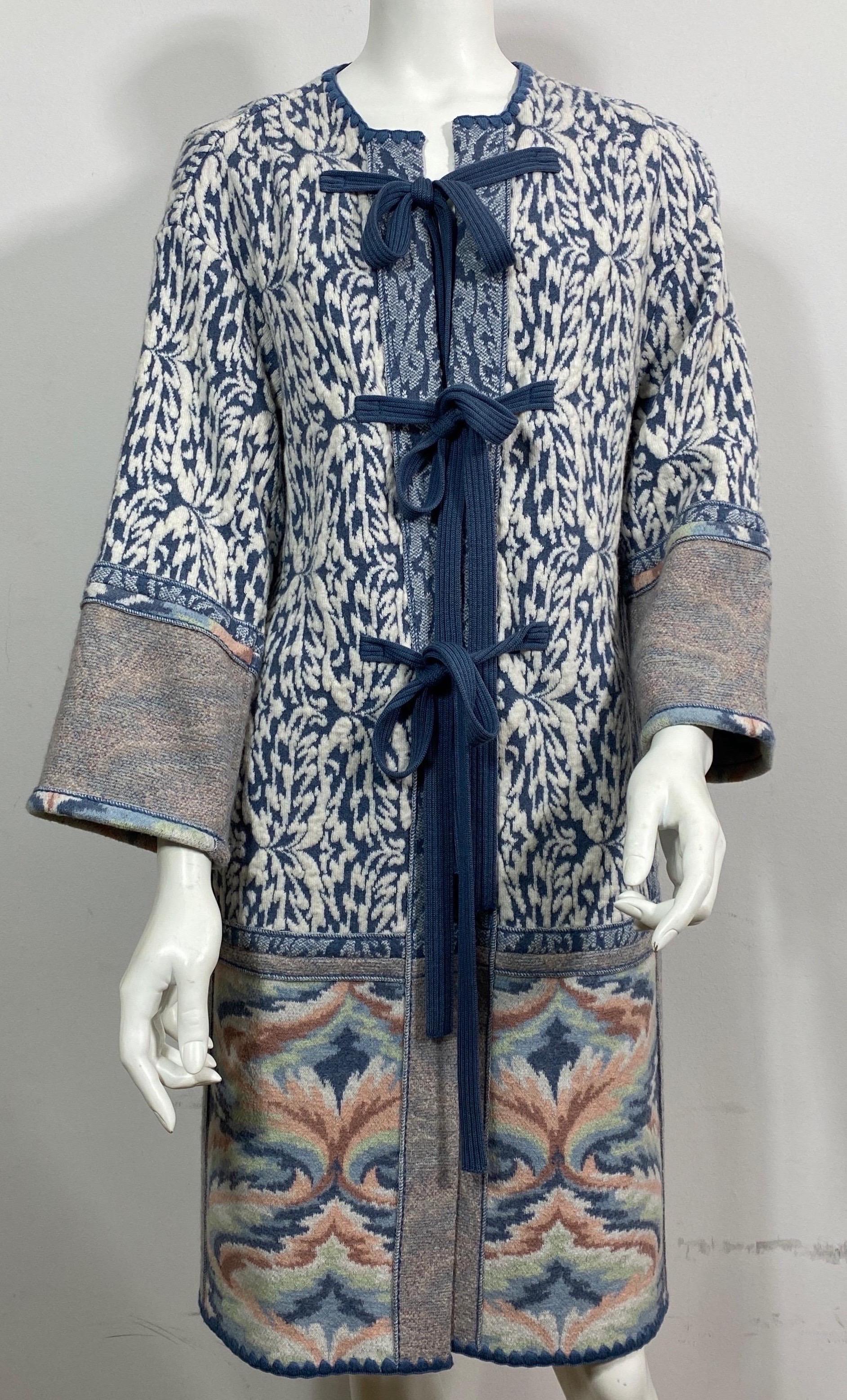 Missoni Blue and Cream Wool Knit Sweater Coat - Size Small/Medium In Excellent Condition For Sale In West Palm Beach, FL