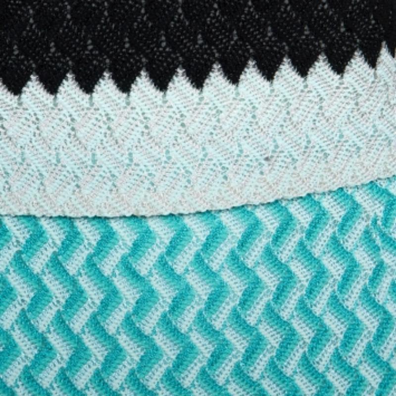 Missoni Blaues Häkelstrick-Kleid ohne Ärmel M im Angebot 2