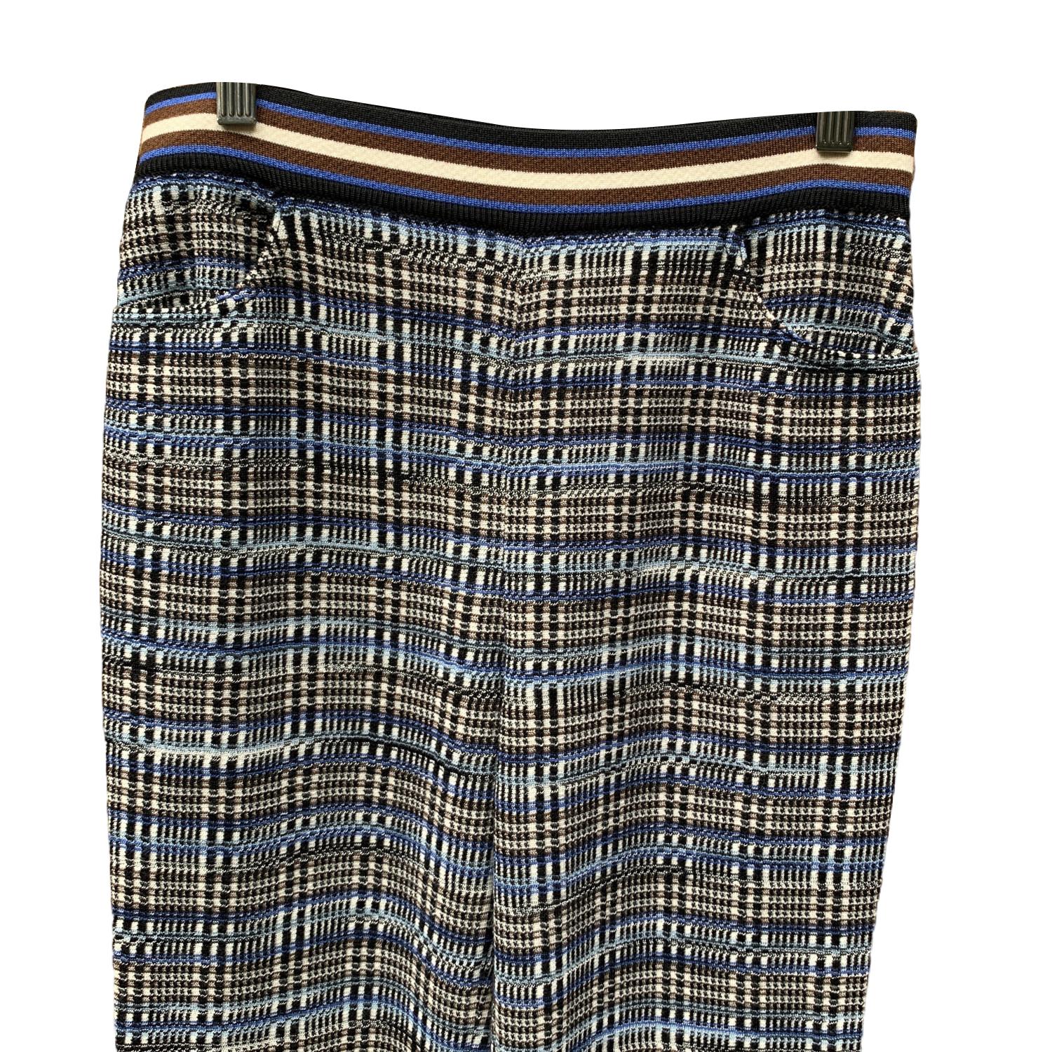 Missoni elastic pants with wide leg. It features an elastic waistline. Checkered pattern. Size: 42 IT (it should correspond to a SMALL size)

Details

MATERIAL: Canvas

COLOR: Blue

MODEL: -

GENDER: Women

COUNTRY OF MANUFACTURE: Italy

OCCASION: