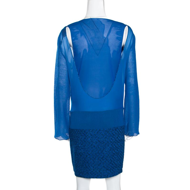 This wool blend dress is masterfully made, for a stylish, modern-day silhouette. This creation from the house of Missoni makes a graceful closet staple, paired with the right kind of heels. Featuring a lovely blue hue, this one comes with a textured