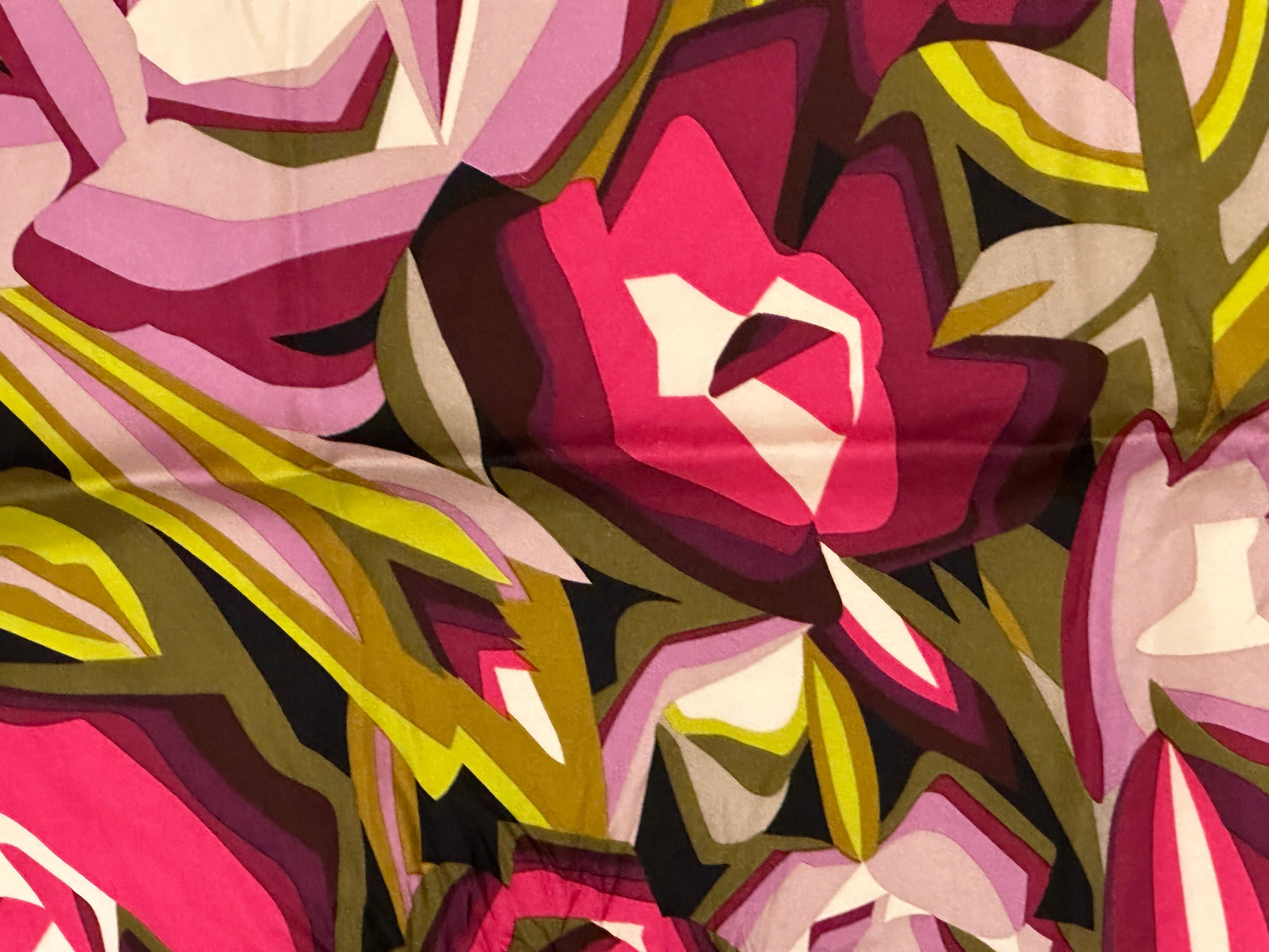 Écharpe en soie florale Missoni Bold Shades Of Fuchsia Unisexe en vente