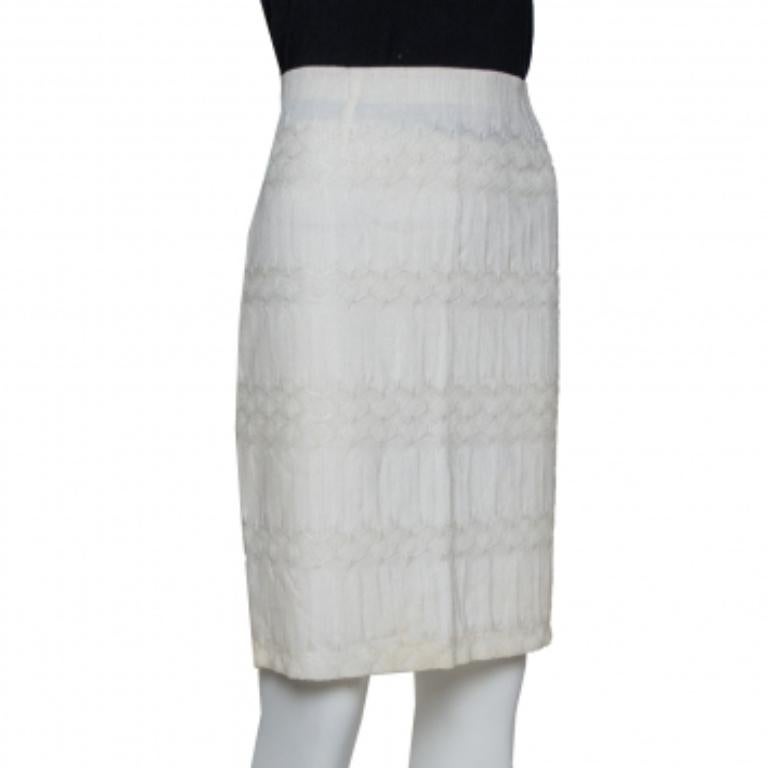 Missoni Cream Lace Mini Skirt M In Good Condition For Sale In Dubai, Al Qouz 2