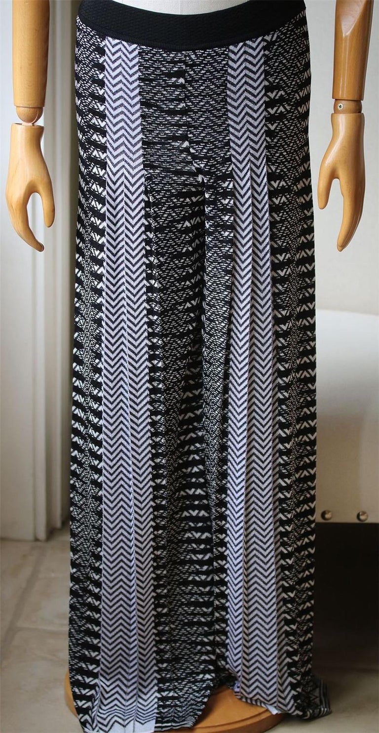 BLACK HIGH-WAIST WIDE LEG CROCHET KNIT PANTS