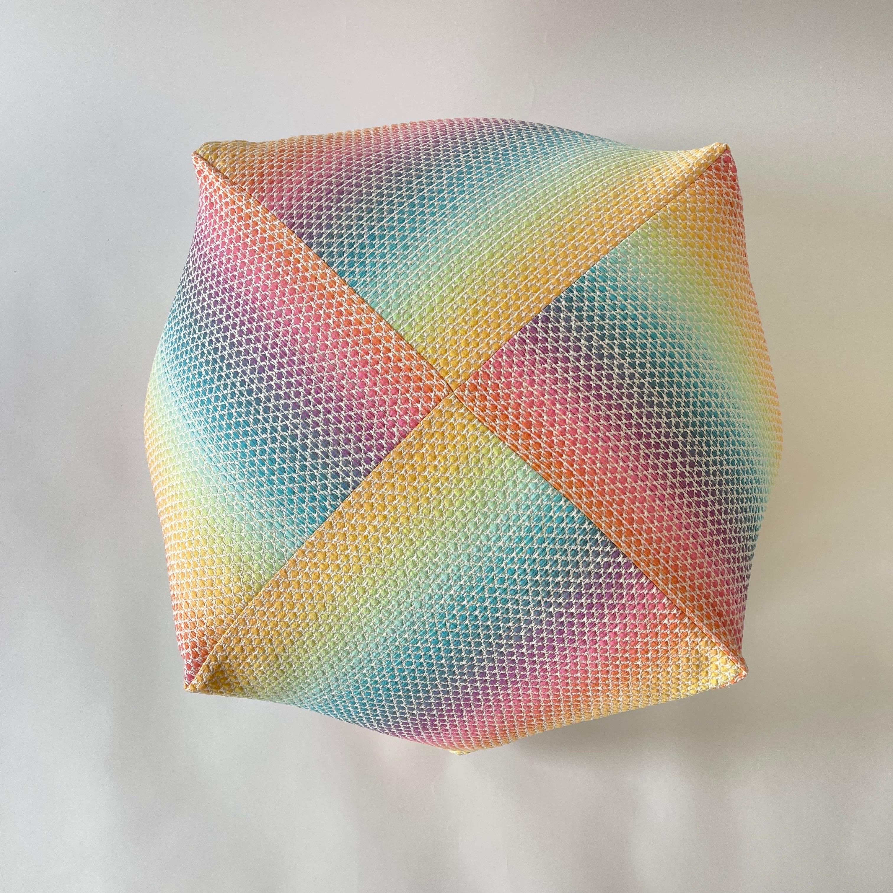 Pouf ottomano o poggiapiedi con diamanti di Missoni, Italia 2018 in vendita 3