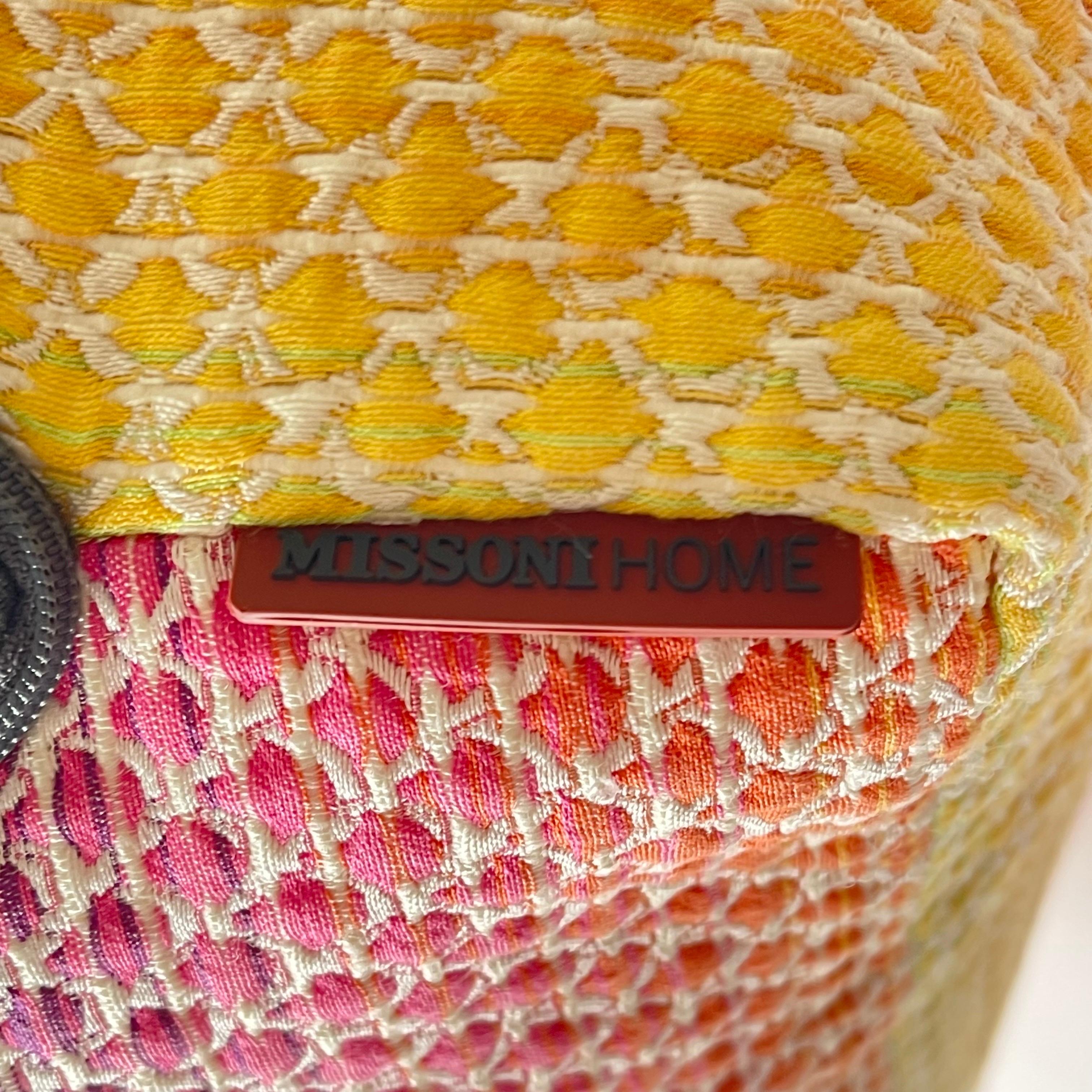 Pouf ottomano o poggiapiedi con diamanti di Missoni, Italia 2018 in vendita 5