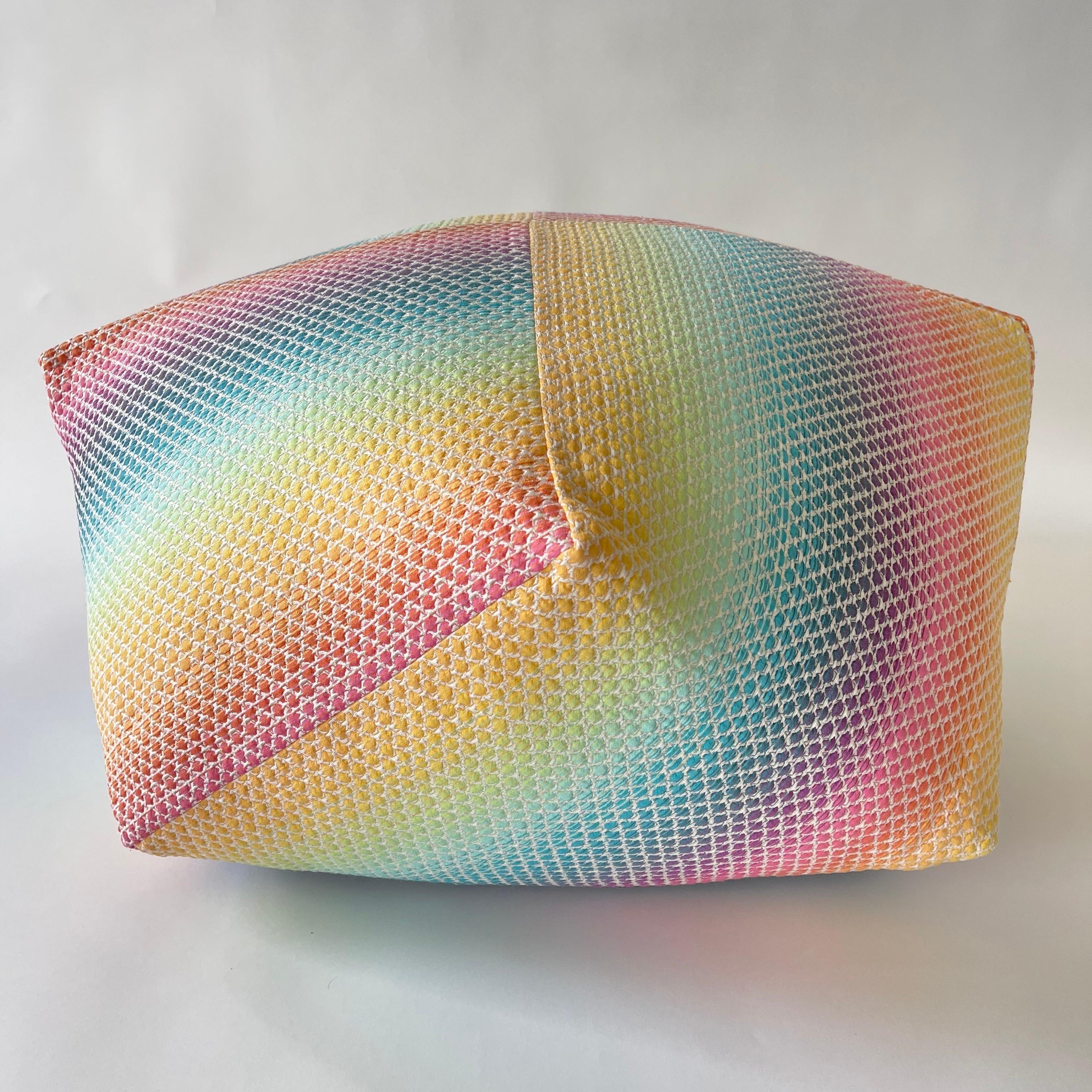 XXI secolo e contemporaneo Pouf ottomano o poggiapiedi con diamanti di Missoni, Italia 2018 in vendita