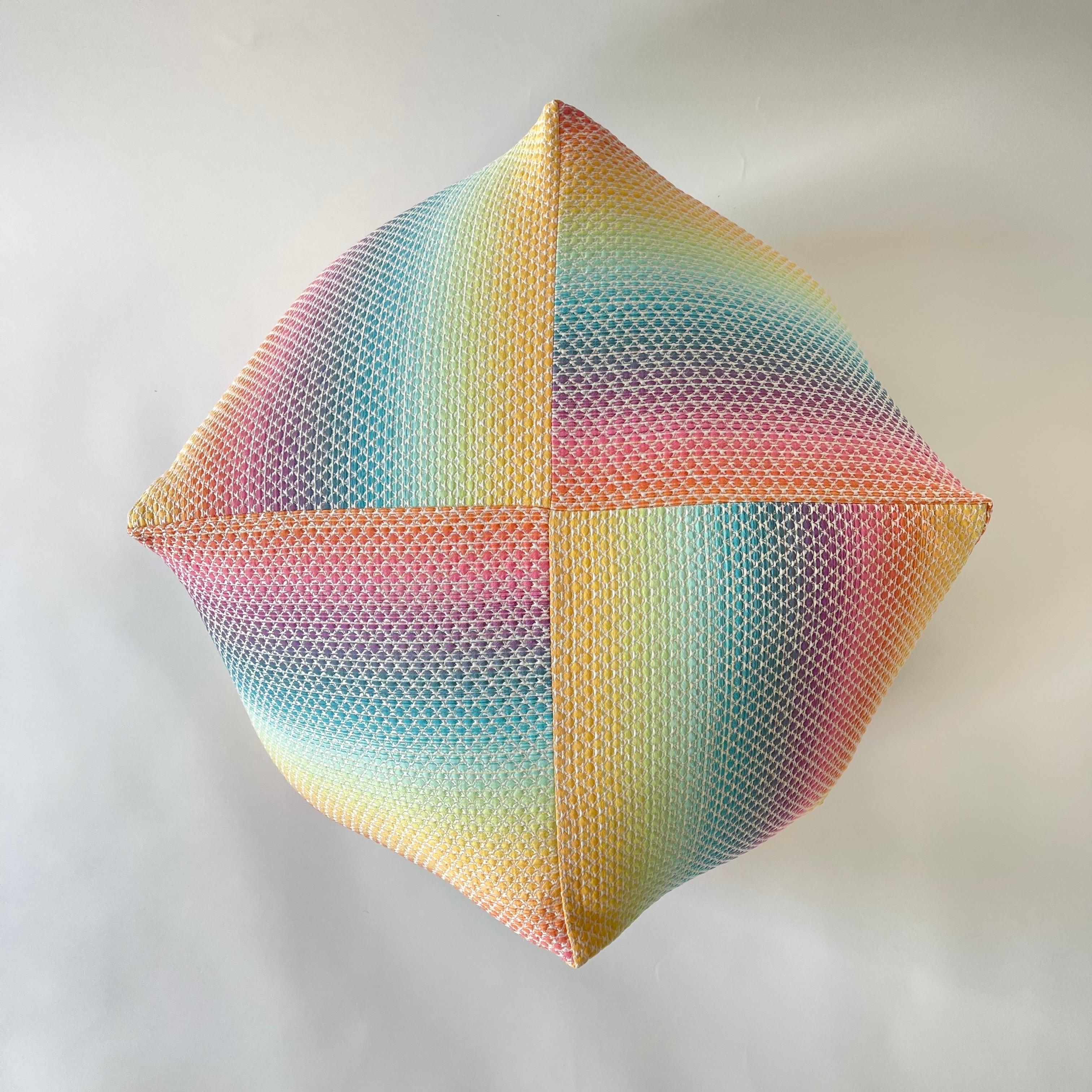 Pouf ottomano o poggiapiedi con diamanti di Missoni, Italia 2018 in vendita 2