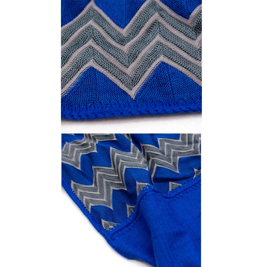 Missoni draped crochet knit wrap

-All over zig zag print 
-Loose billowy siloutte
-Condition:9.5/10 

Measurements are taken laying flat, seam to seam. 

Approximate measurements;
Shoulder to sleeves:50.5cm
Chest:51cm
Waist:54cm
Length:107cm
