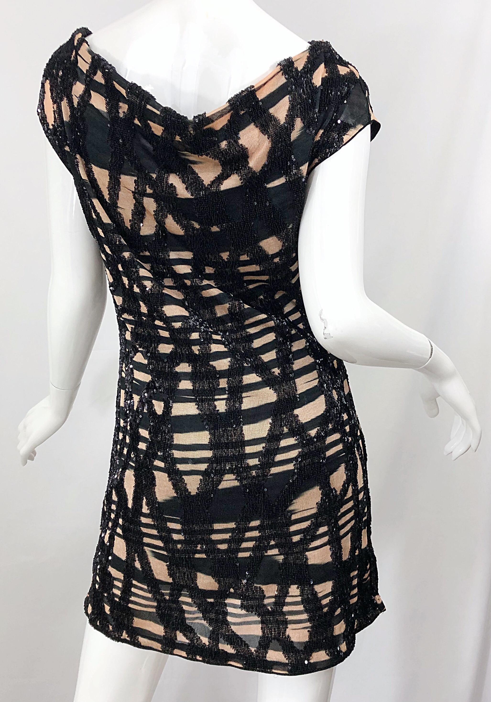 De las mujeres Missoni Early 2000s Negro + Nude Lentejuelas Talla 40 / 4 - 6 Mini Vestido Abstracto en venta