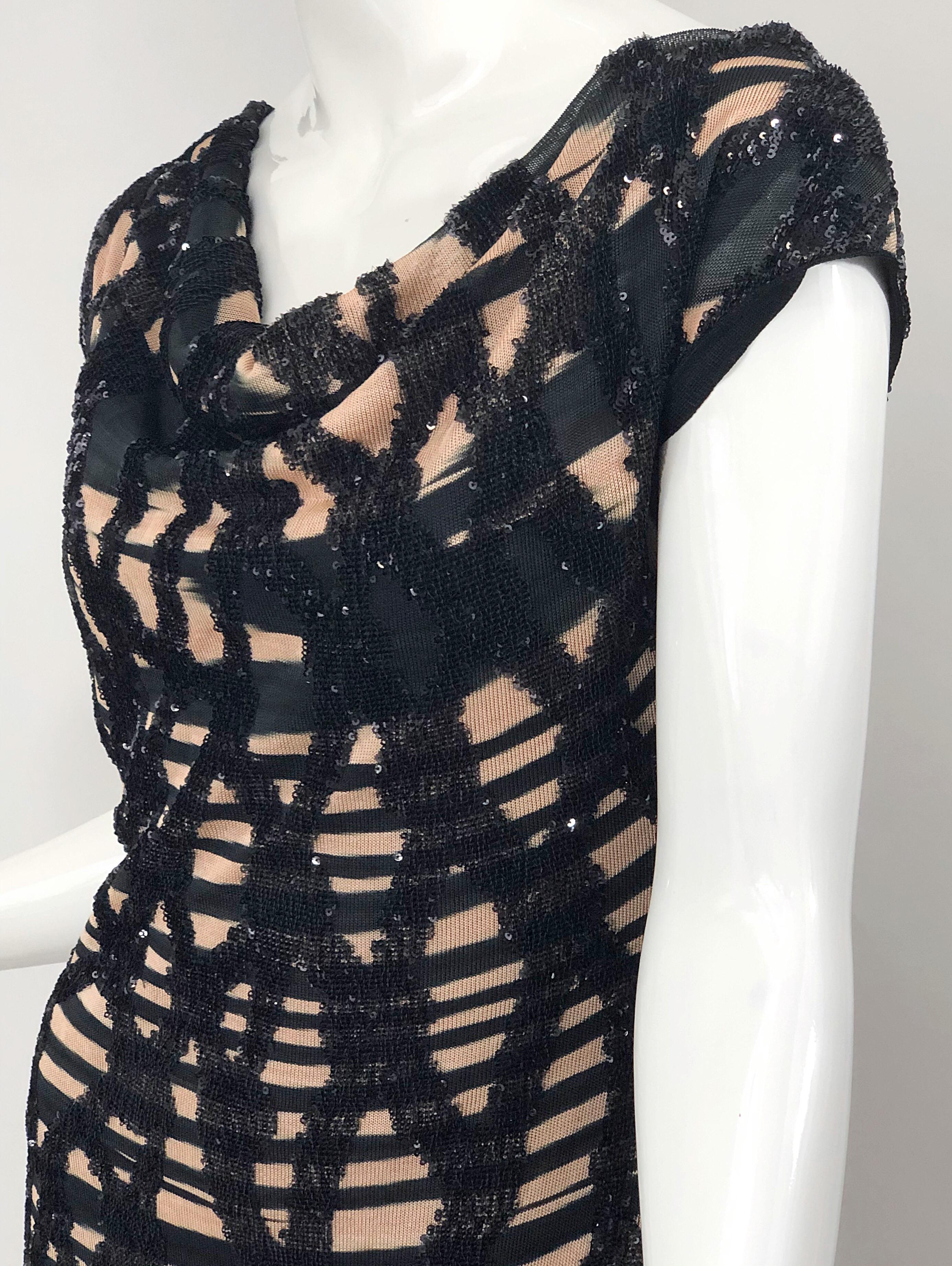 Missoni Early 2000s Black + Nude Sequined Size 40 / 4 - 6 Abstract Mini Dress In Excellent Condition For Sale In San Diego, CA