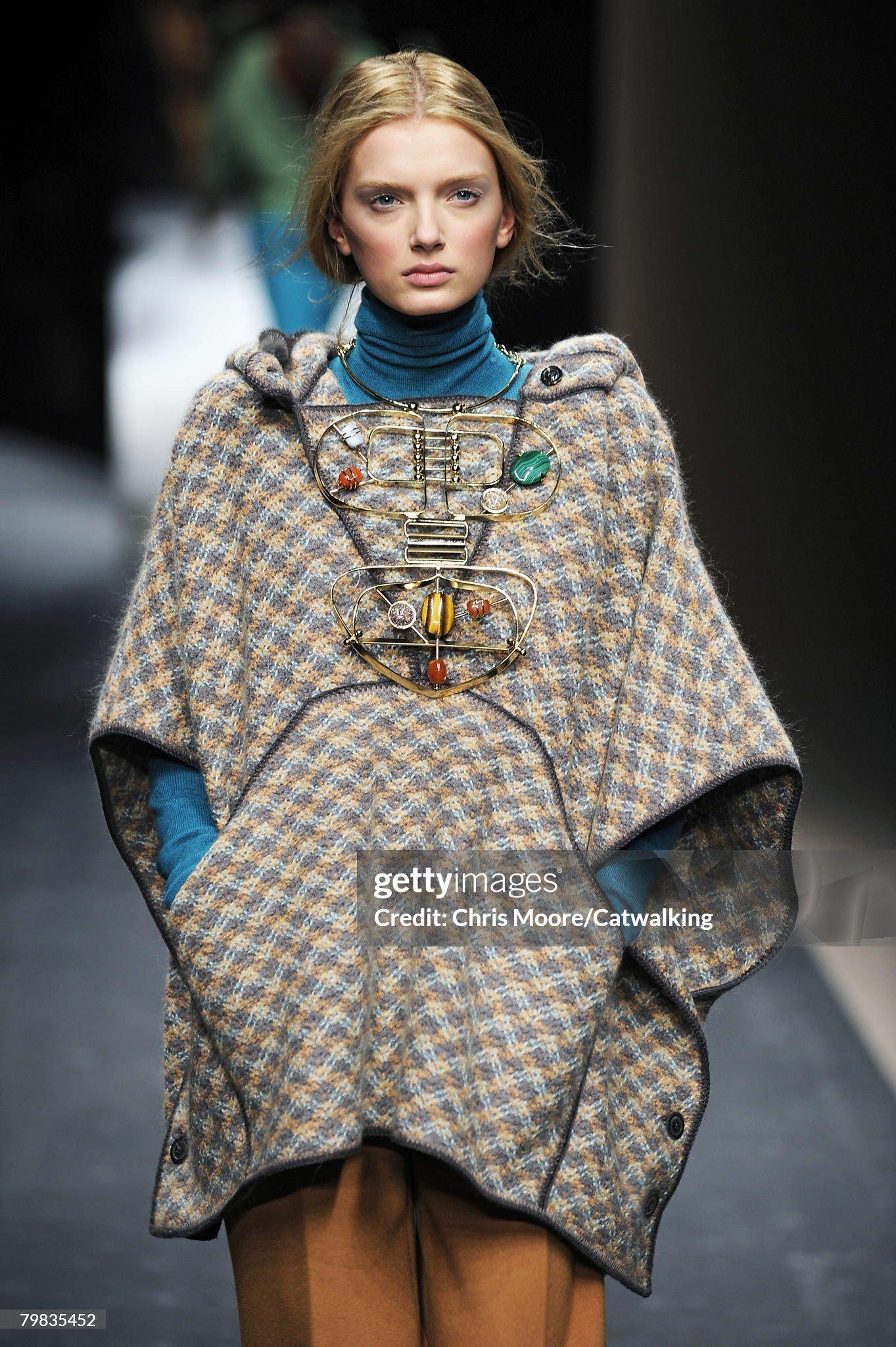 Missoni Fall 2008 Runway Body Necklace - Sculptural, Semi-Precious, Iconic en vente 4