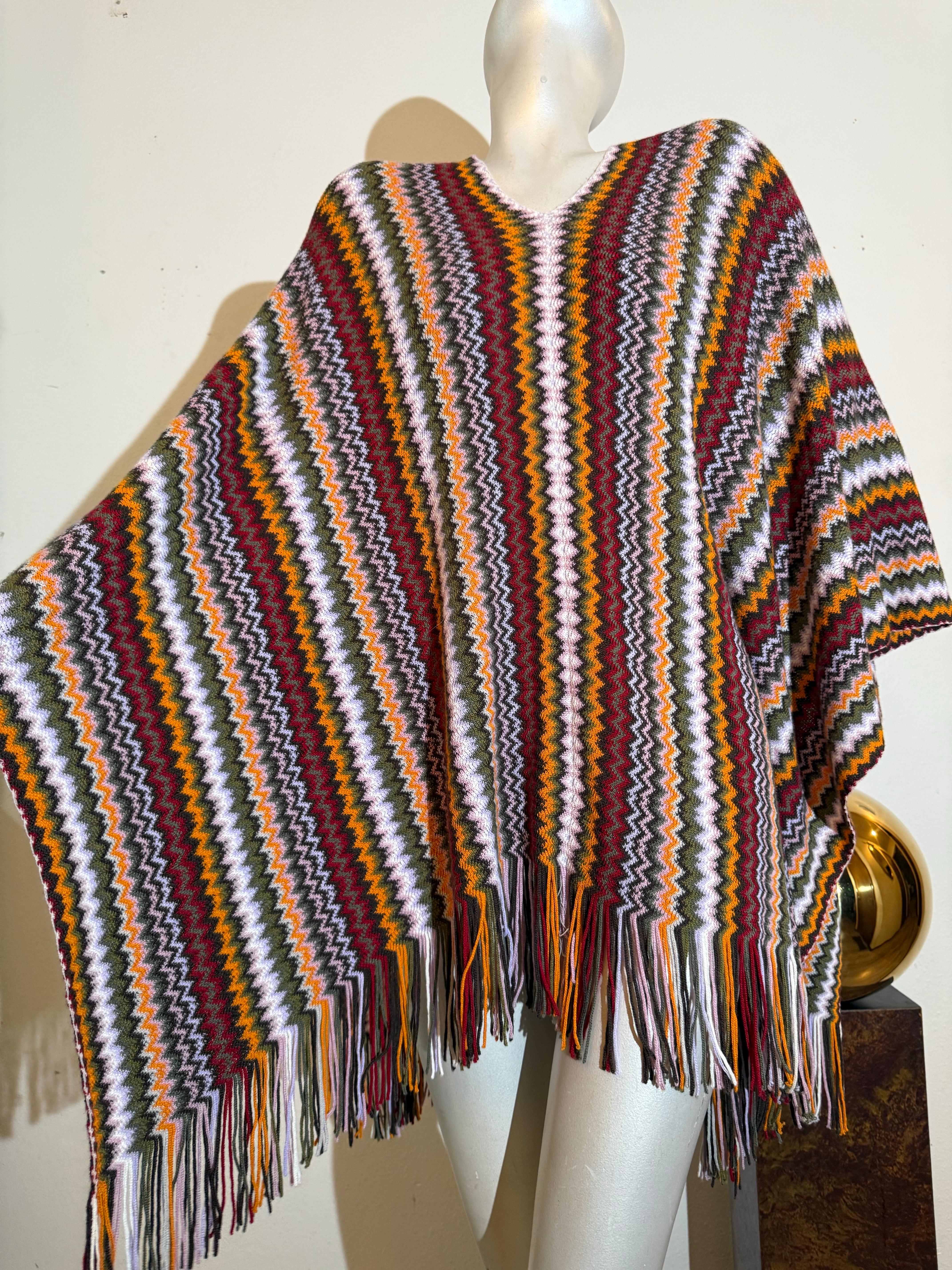 Missoni - Poncho in lana a maglia Chevron Autunno/Inverno in Marrone, Senape, Nero e Bianco in vendita 10