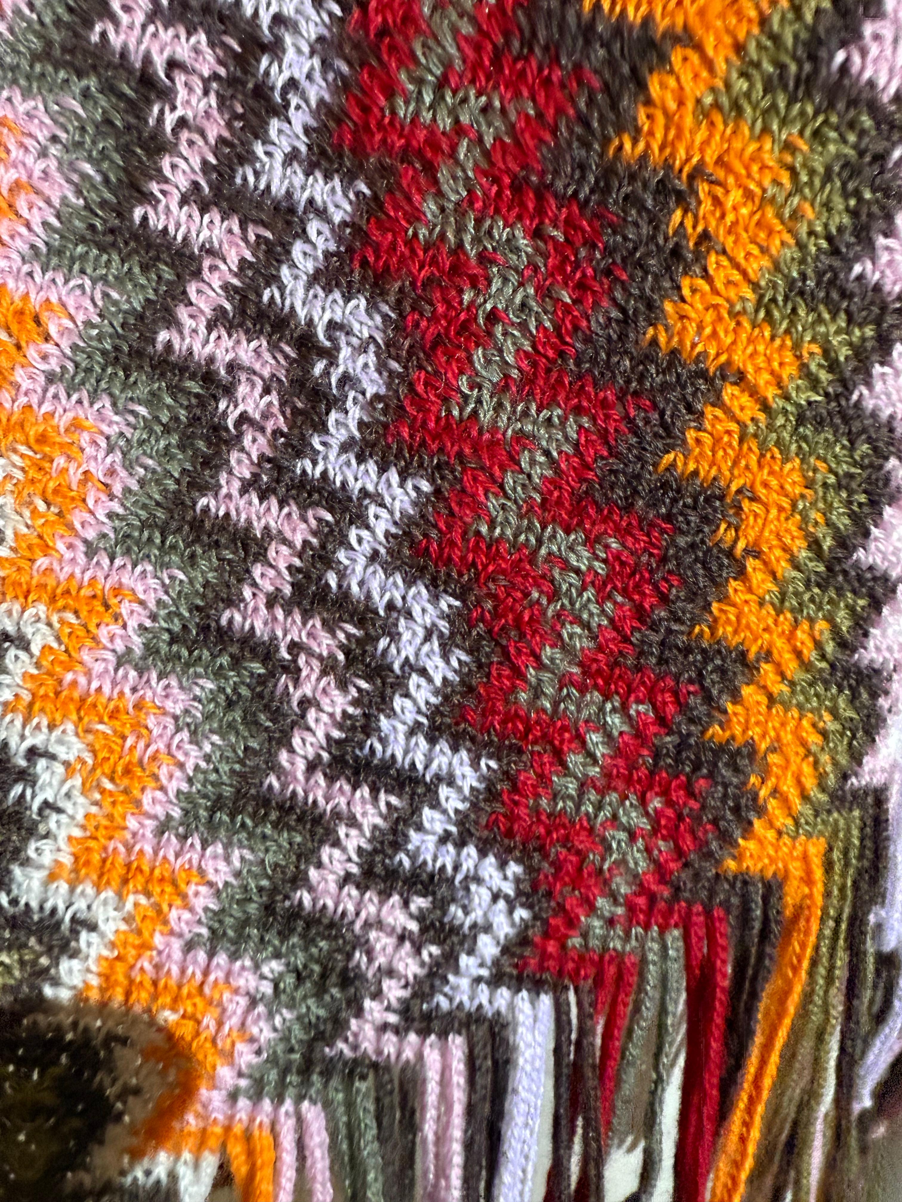 Missoni - Poncho in lana a maglia Chevron Autunno/Inverno in Marrone, Senape, Nero e Bianco in vendita 13