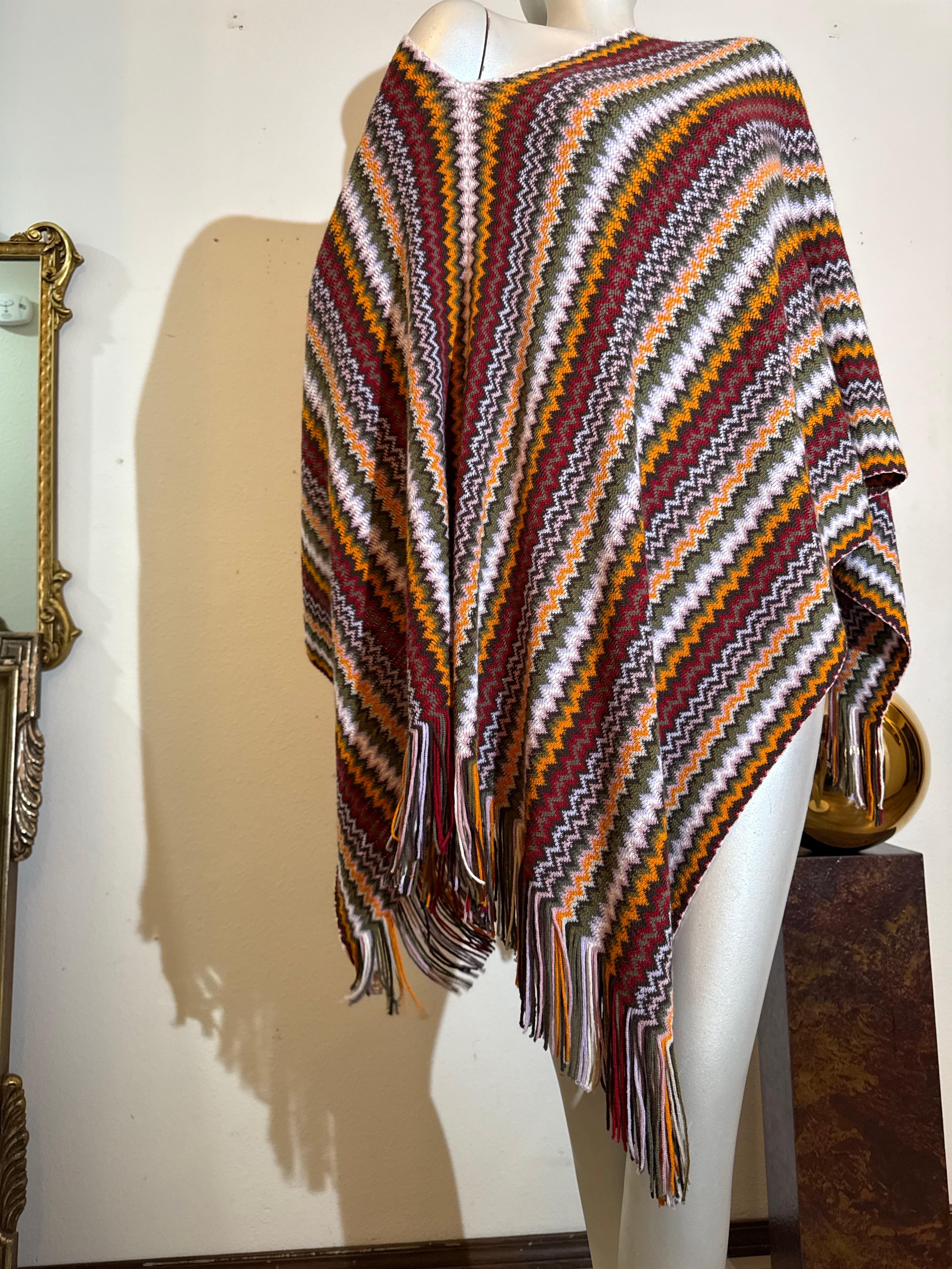 Missoni - Poncho in lana a maglia Chevron Autunno/Inverno in Marrone, Senape, Nero e Bianco In condizioni ottime in vendita a Gresham, OR