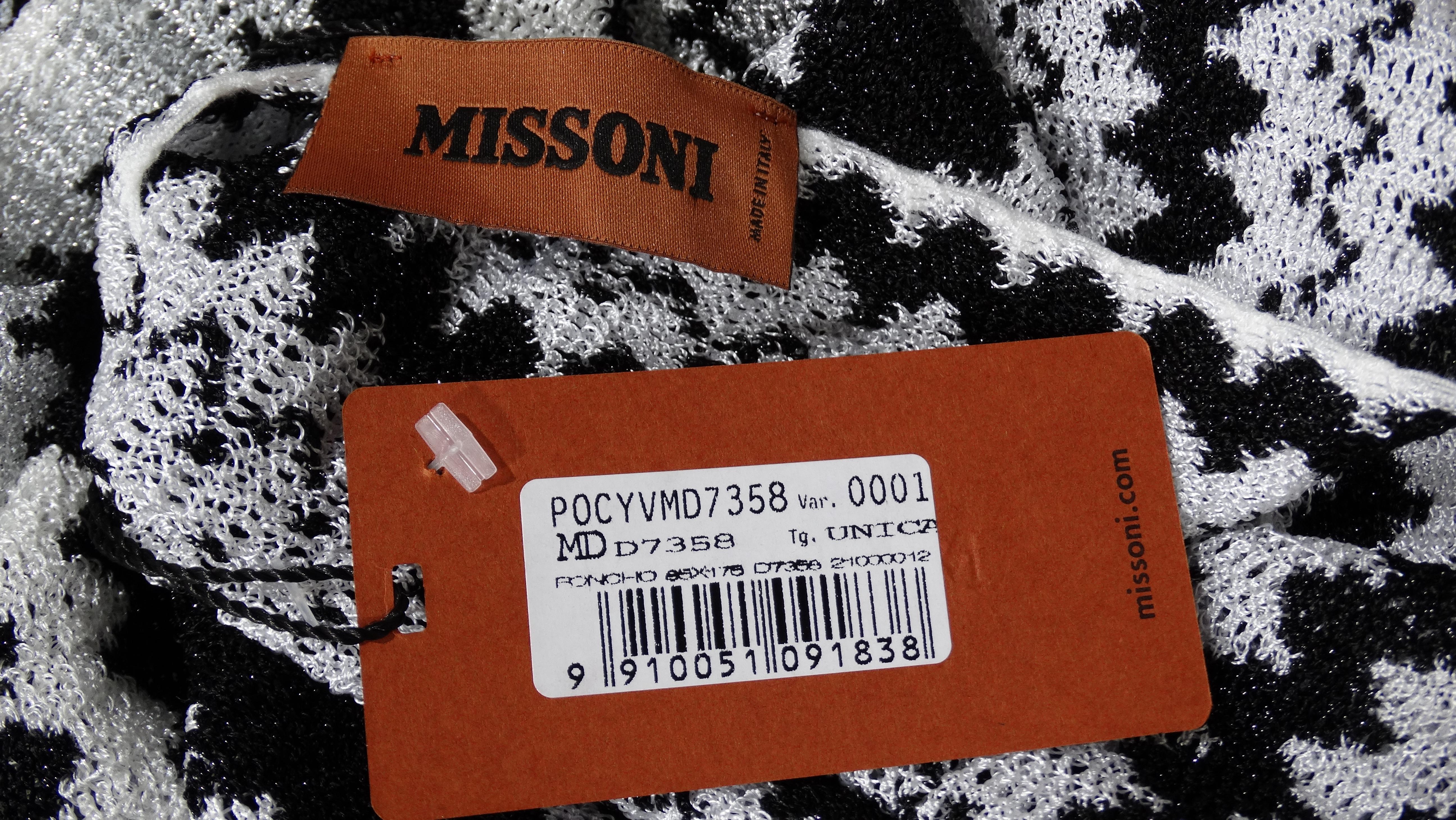 MISSONI Fringe Chevron Poncho In New Condition For Sale In Scottsdale, AZ