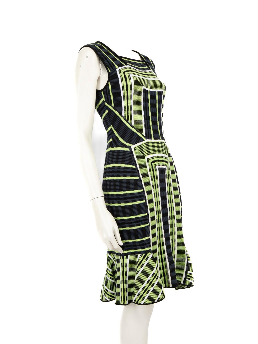 CONDITION is Very good. Minimal wear to the dress is evident. One small mark on the front right lower half which may need gentle hand wash contrary to dry clean instructions. Missing composition label on this used Missoni designer resale item.
 
 
