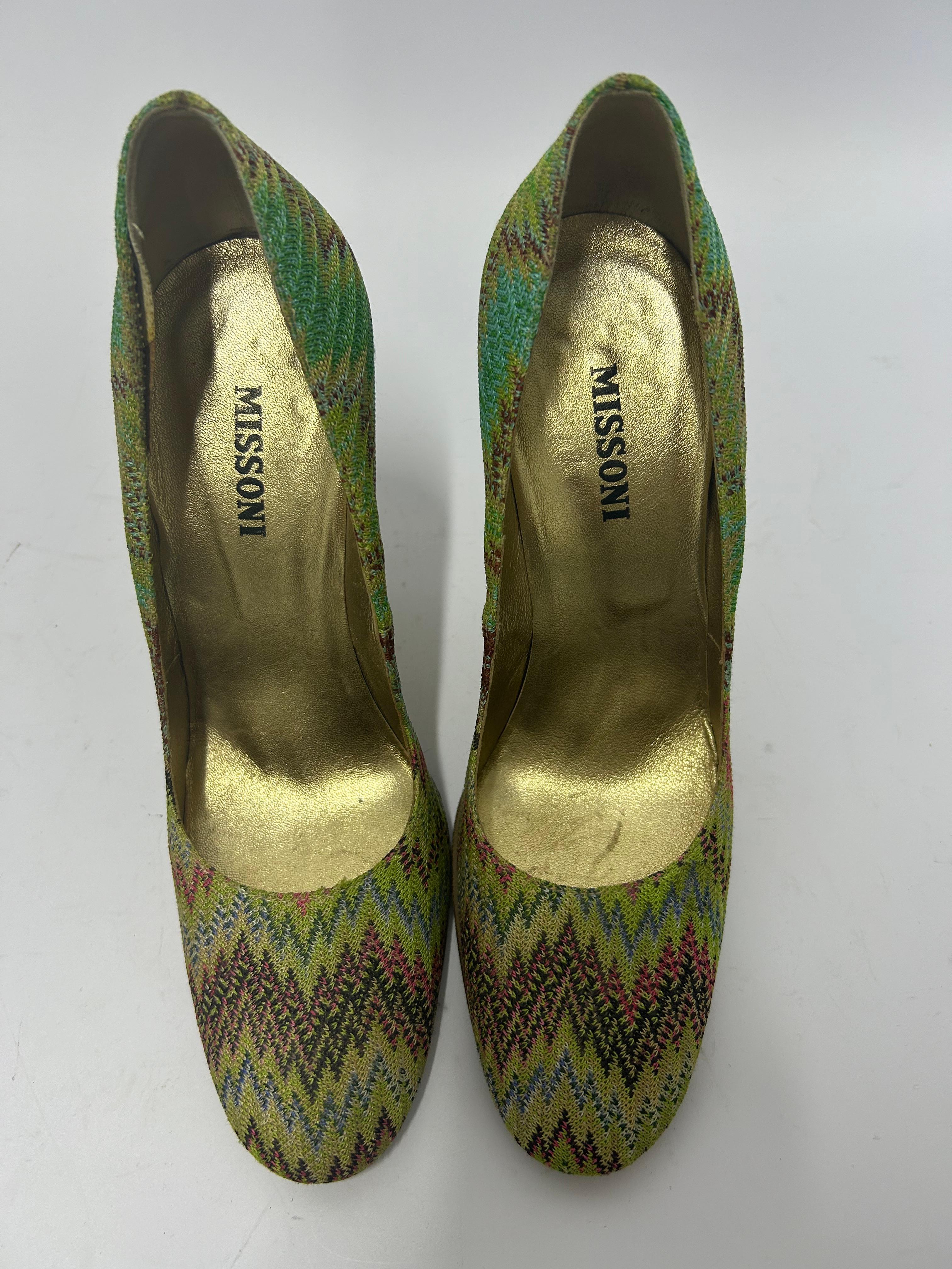 Missoni Green Striped Print Pumps Size EU 37 For Sale 3